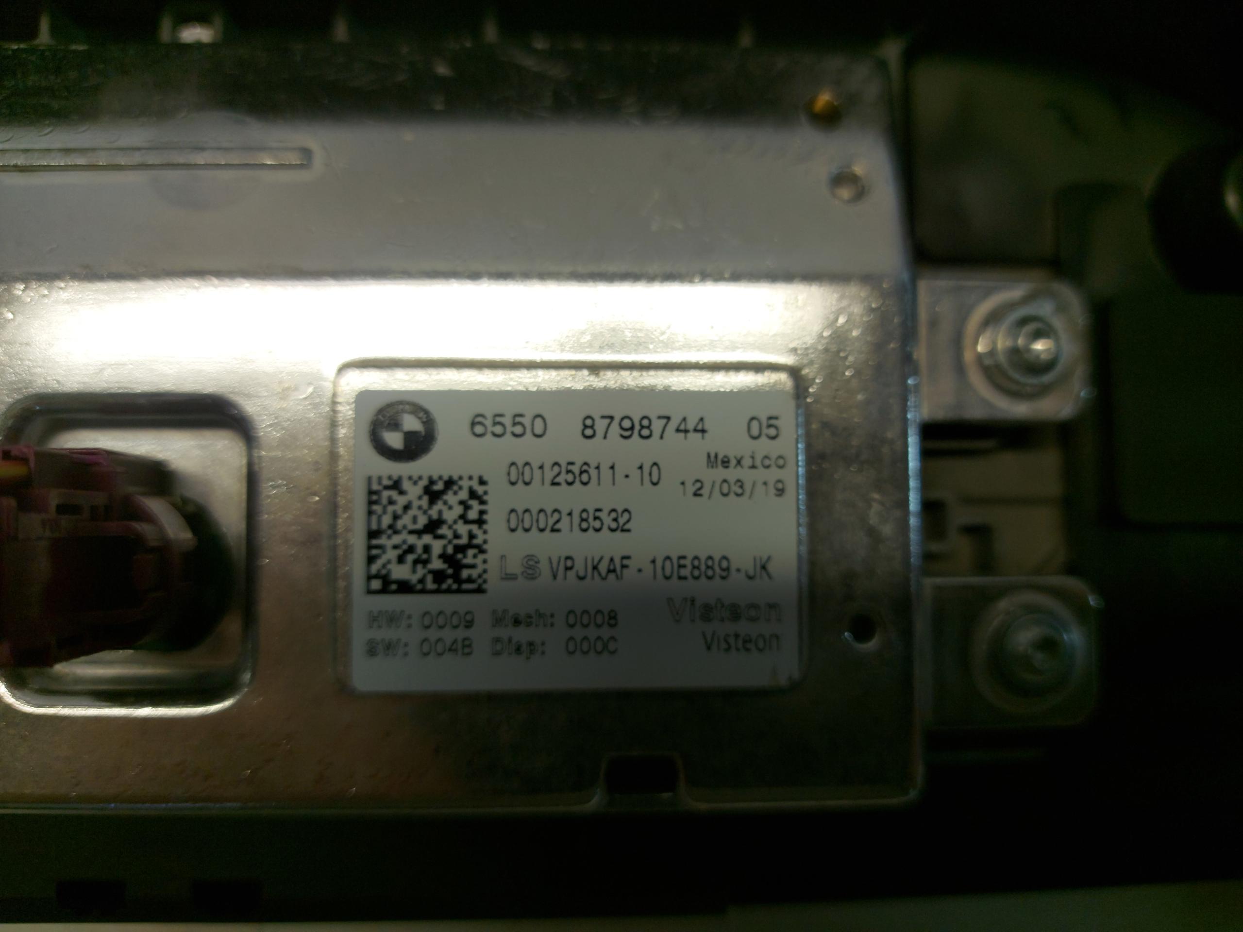 BMW G20 330i sedan 2018 ekran display central 8798744