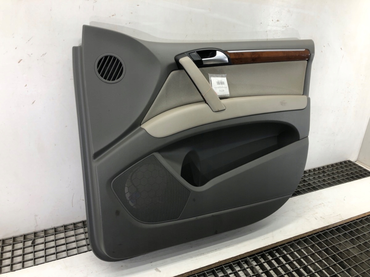 BOCZEK DRZWI PRAWY PRZÓD AUDI Q7 4L Hatchback Producent części OEM