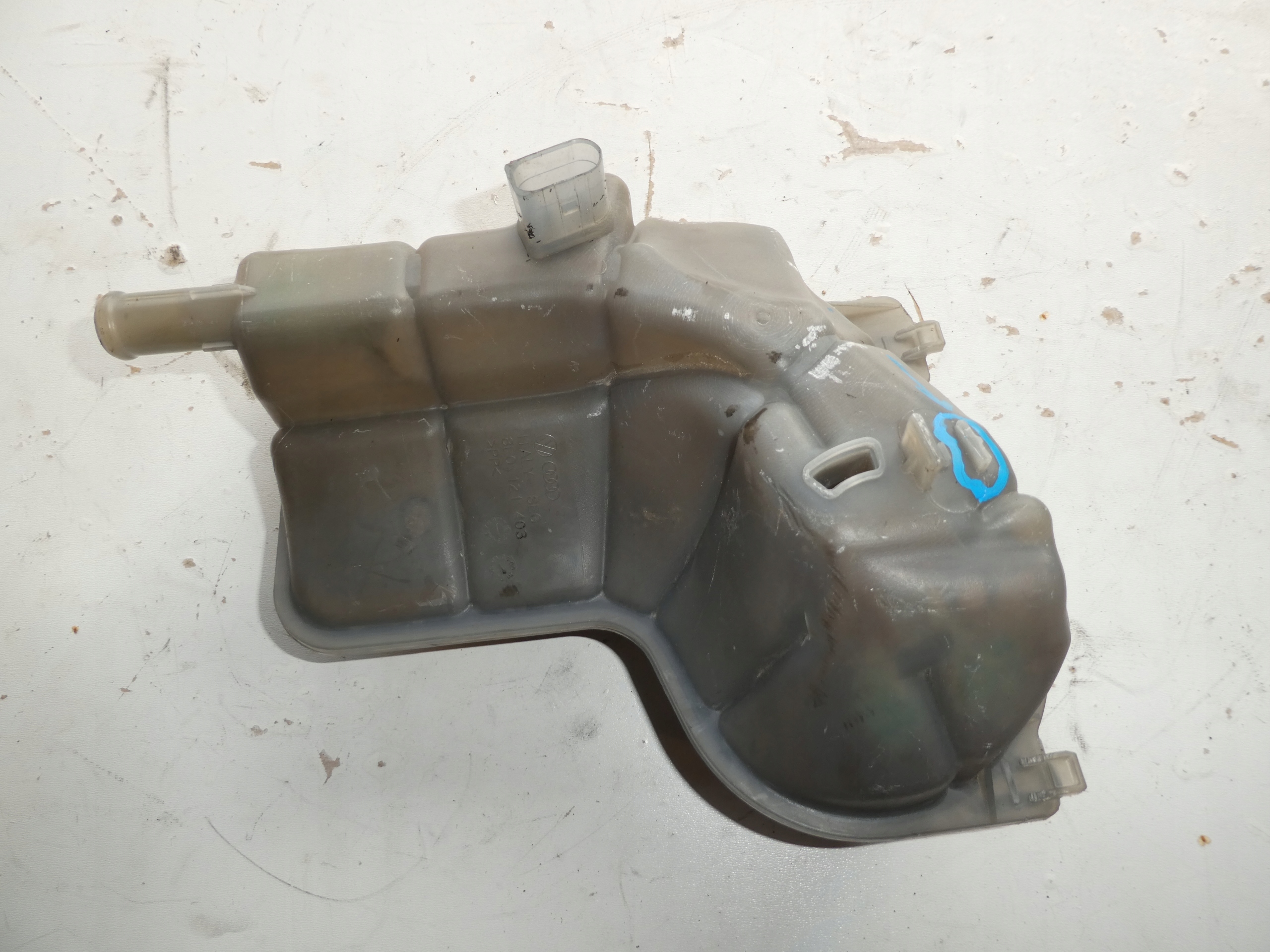 AUDI A4 B6 Scheibenwaschbehälter 8E0121403