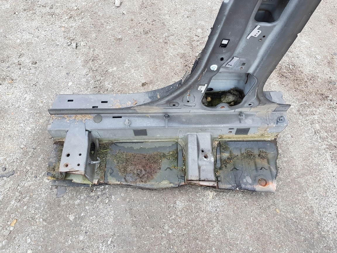 KIA CEED II pillar central threshold right 2012