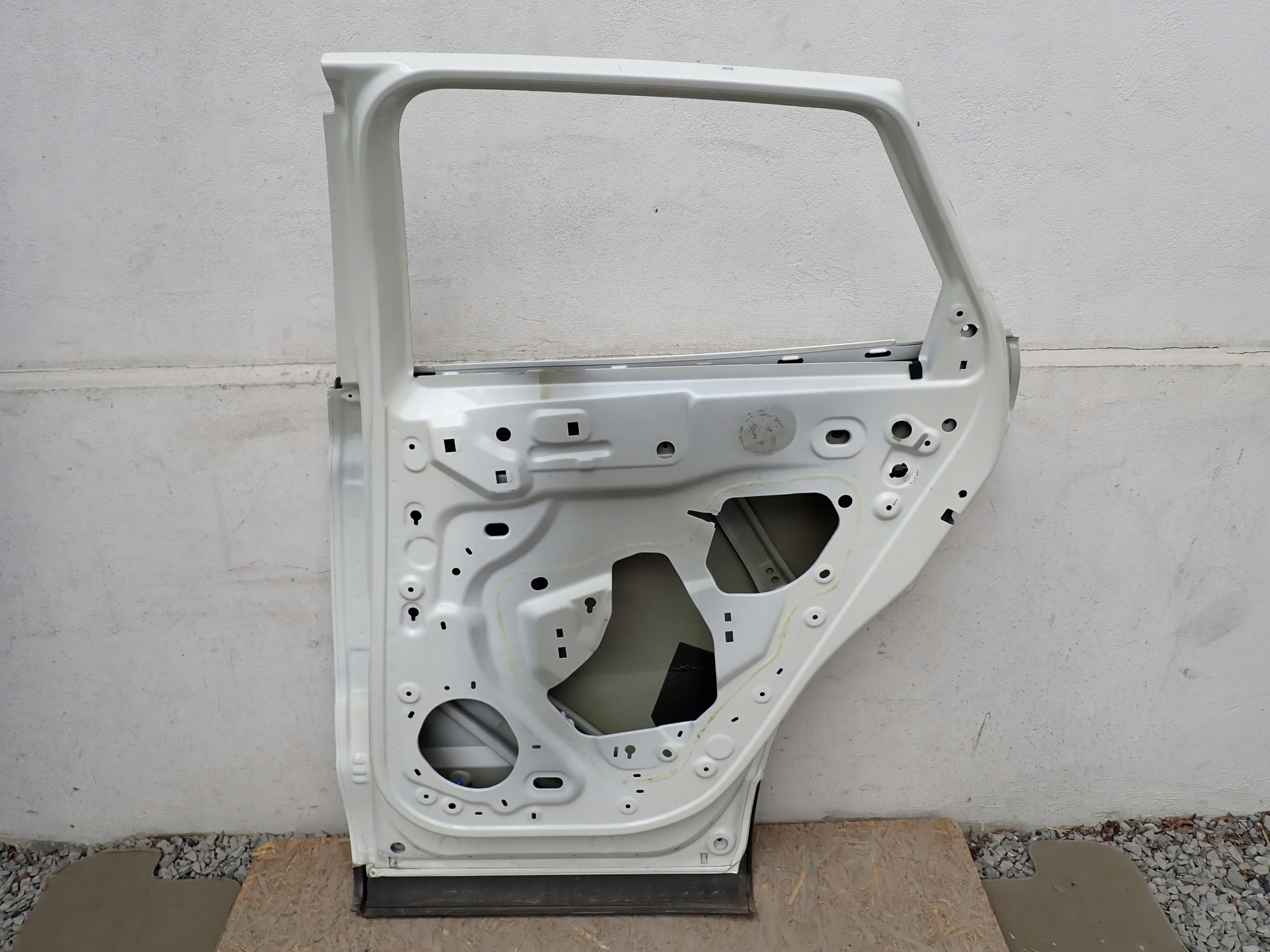 door right rear. right rear part OPEL GRANDLAND X A18 2017