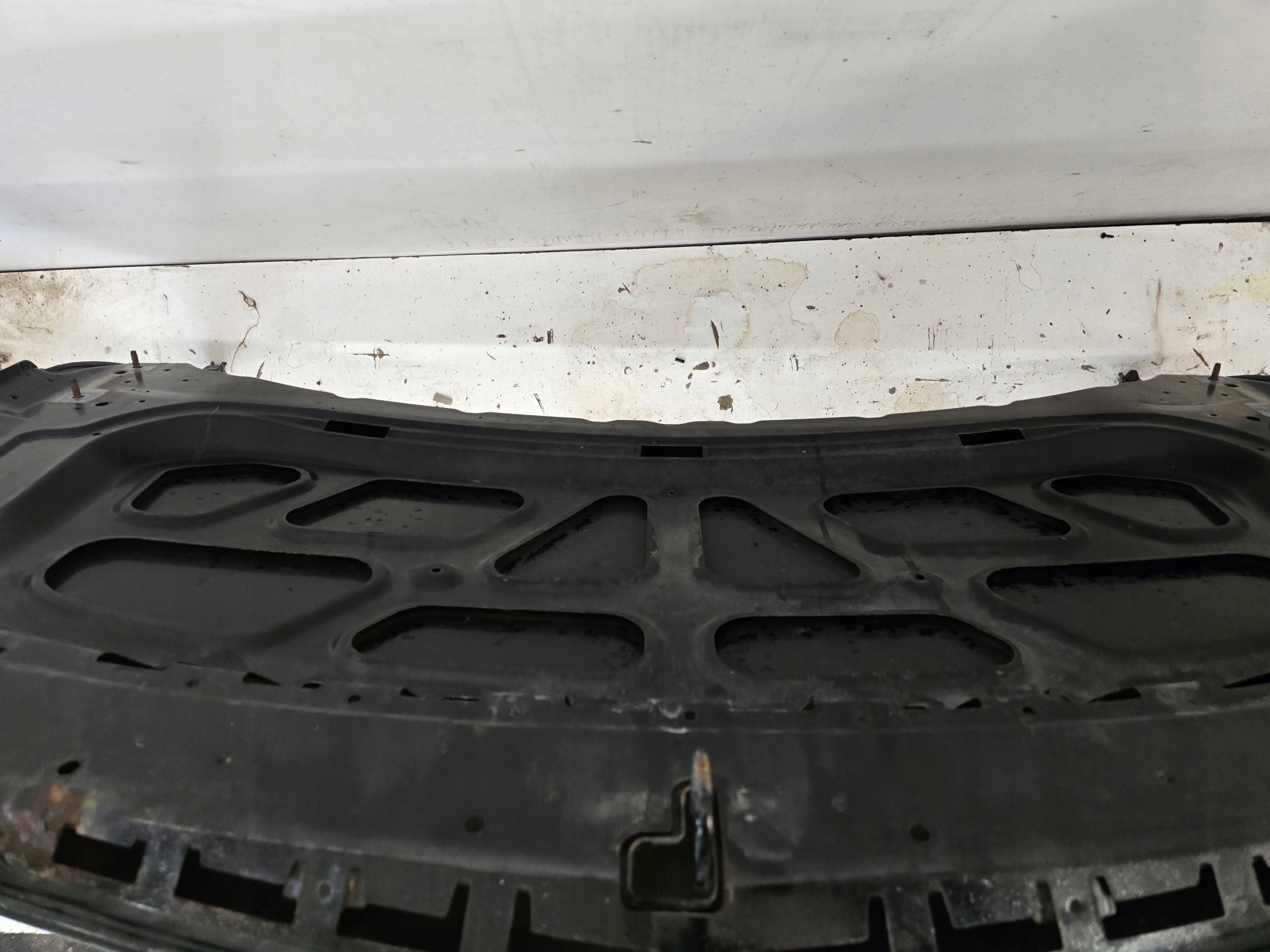 OPEL ASTRA J hauba crna