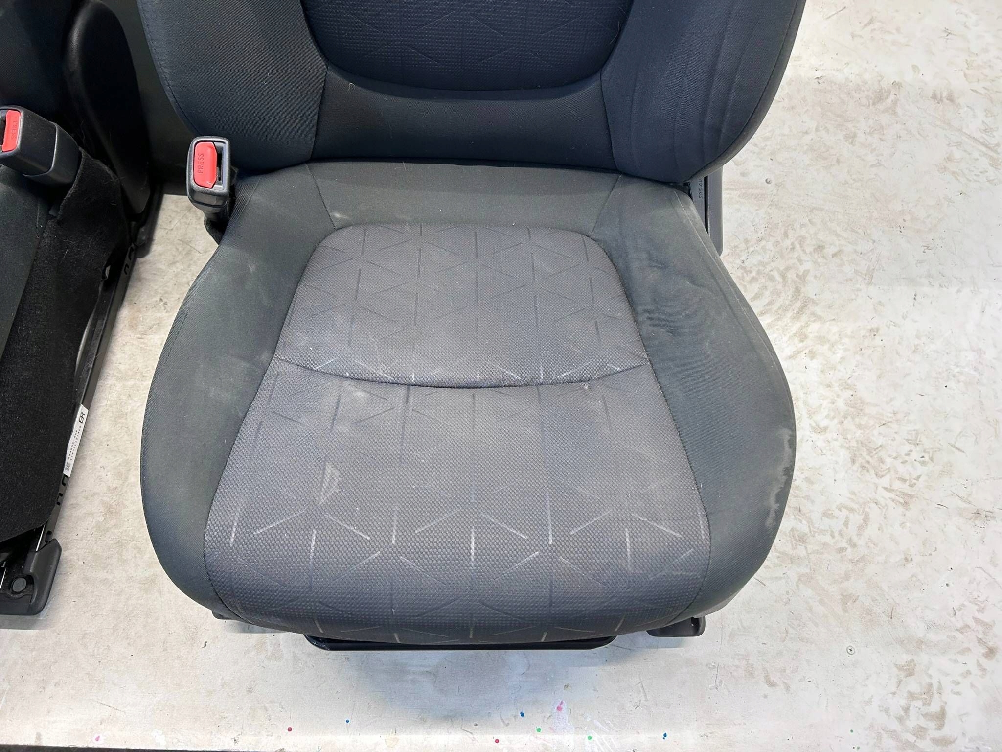 RAV4 V ГИБРИД кресла диван комплект материал