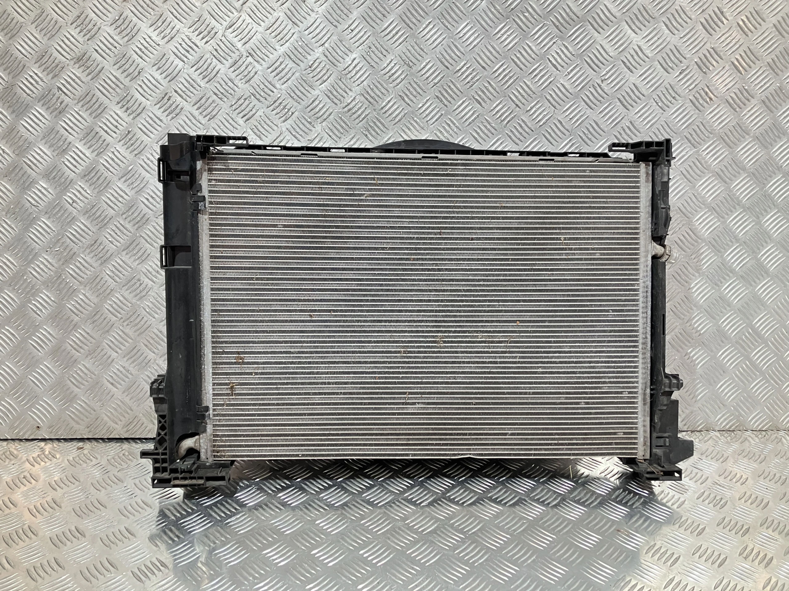 CHŁODNIE WENTYLATOR MERCEDES C KLASA C205 1.5 CGI