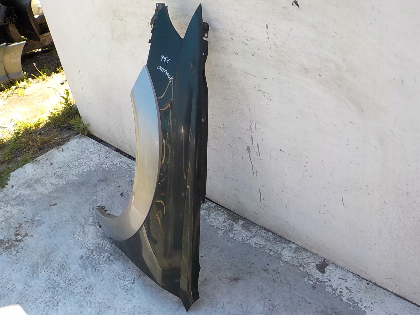 951 SUBARU OUTBACK fender left front front