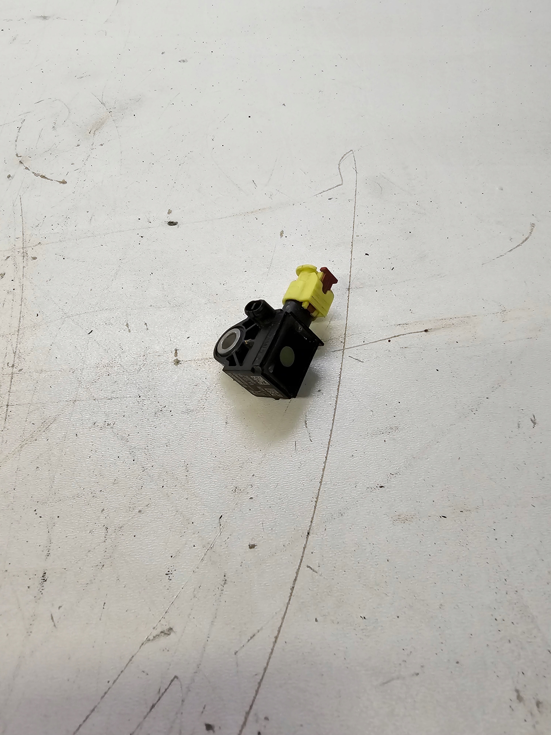 impact sensor front AUDI A3 8V 5Q0959651B