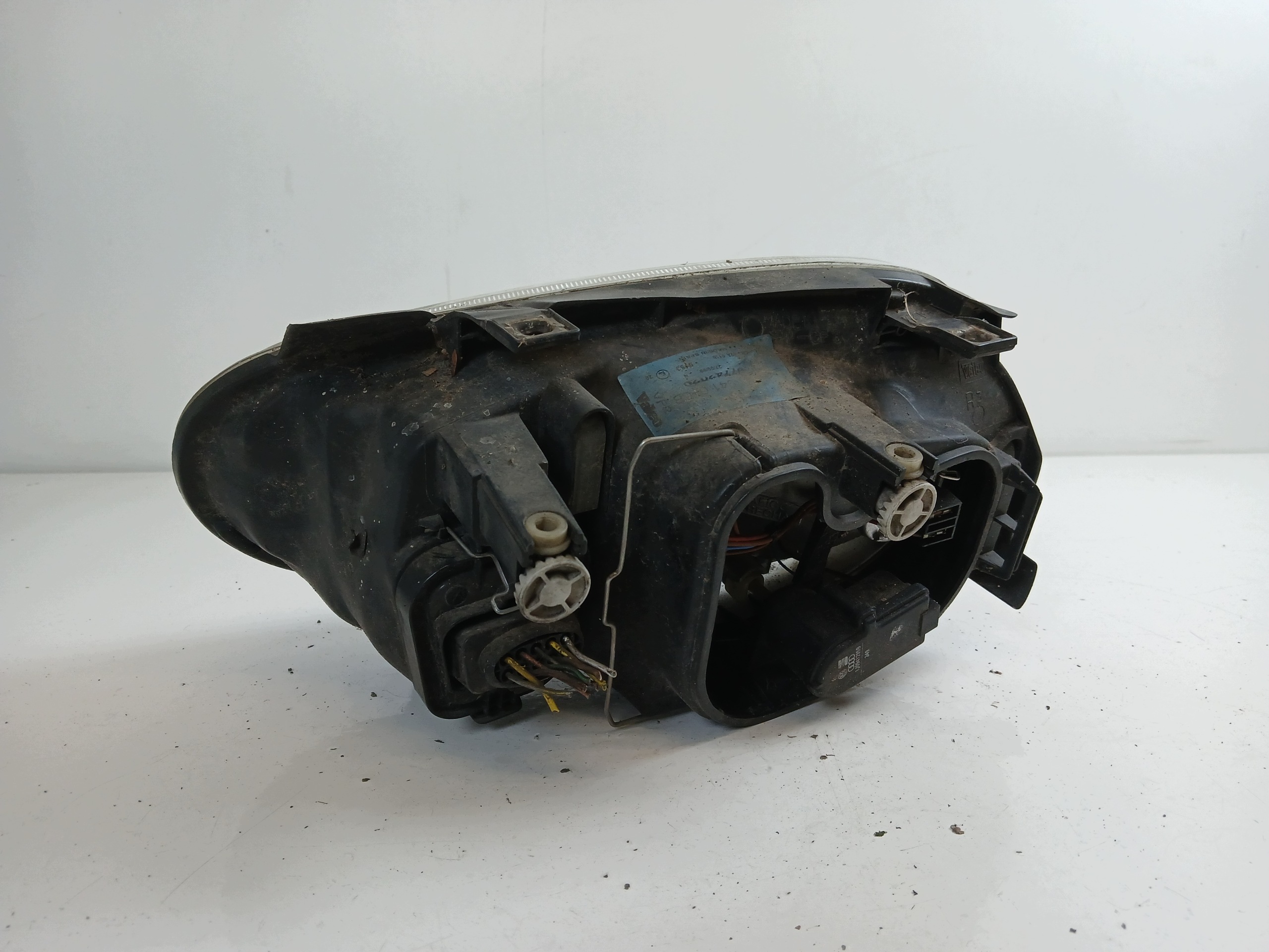 VW GOLF IV HB Feux phare Droit Avant