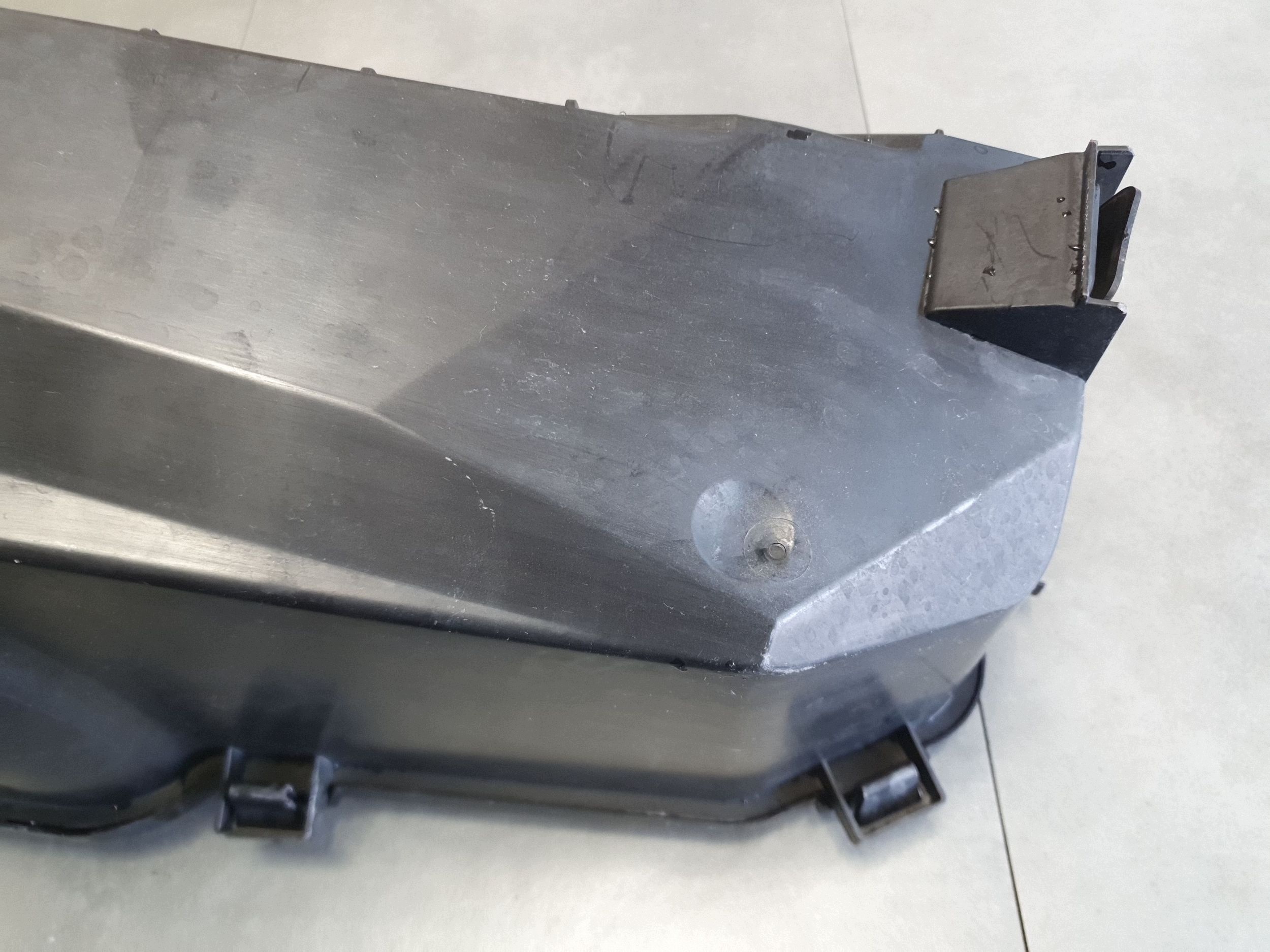 Audi Q7 4M pipe dolotowa intake air 4M1815389