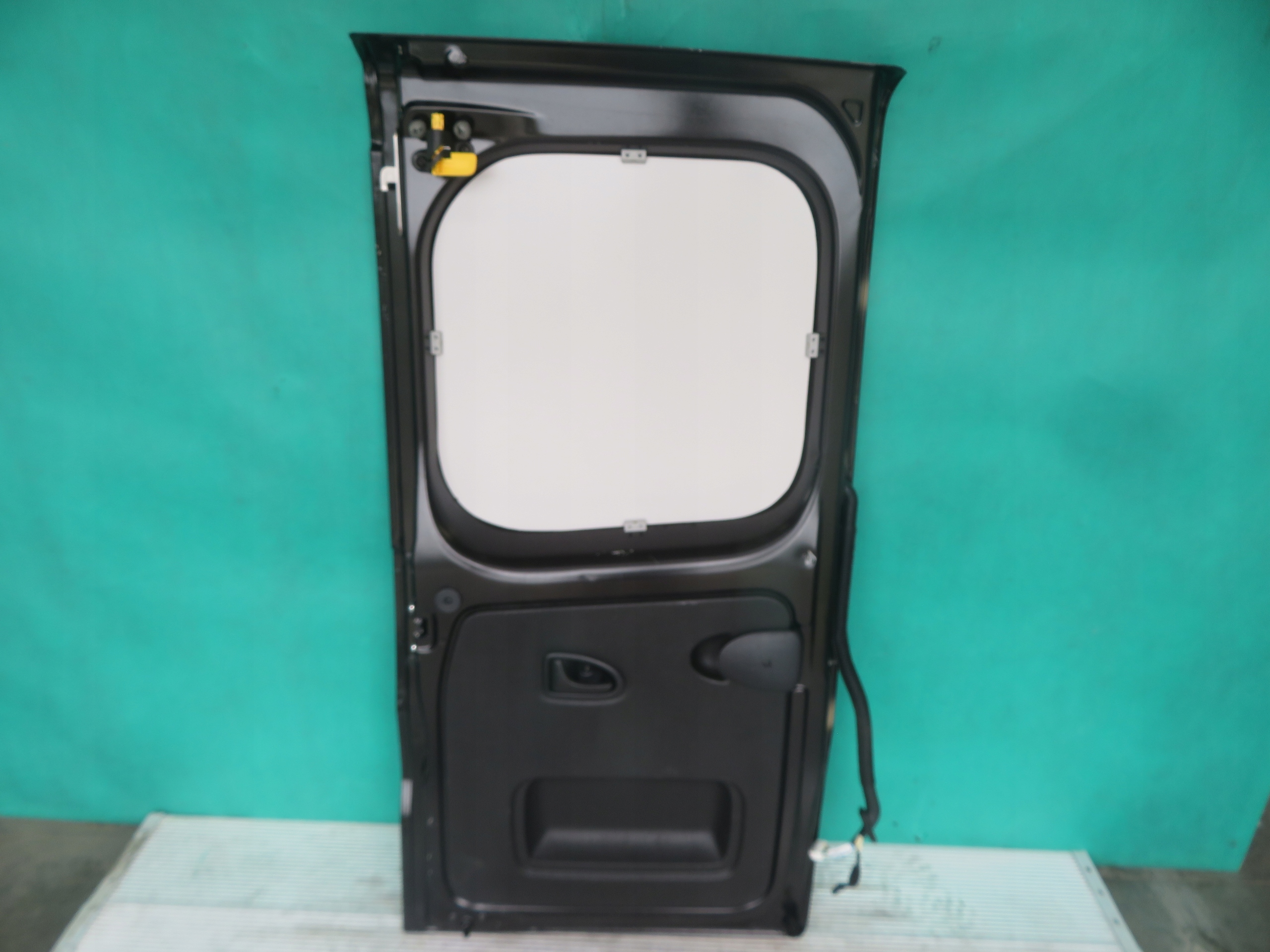 Tür links heck OPEL VIVARO RENAULT TRAFIC 24R