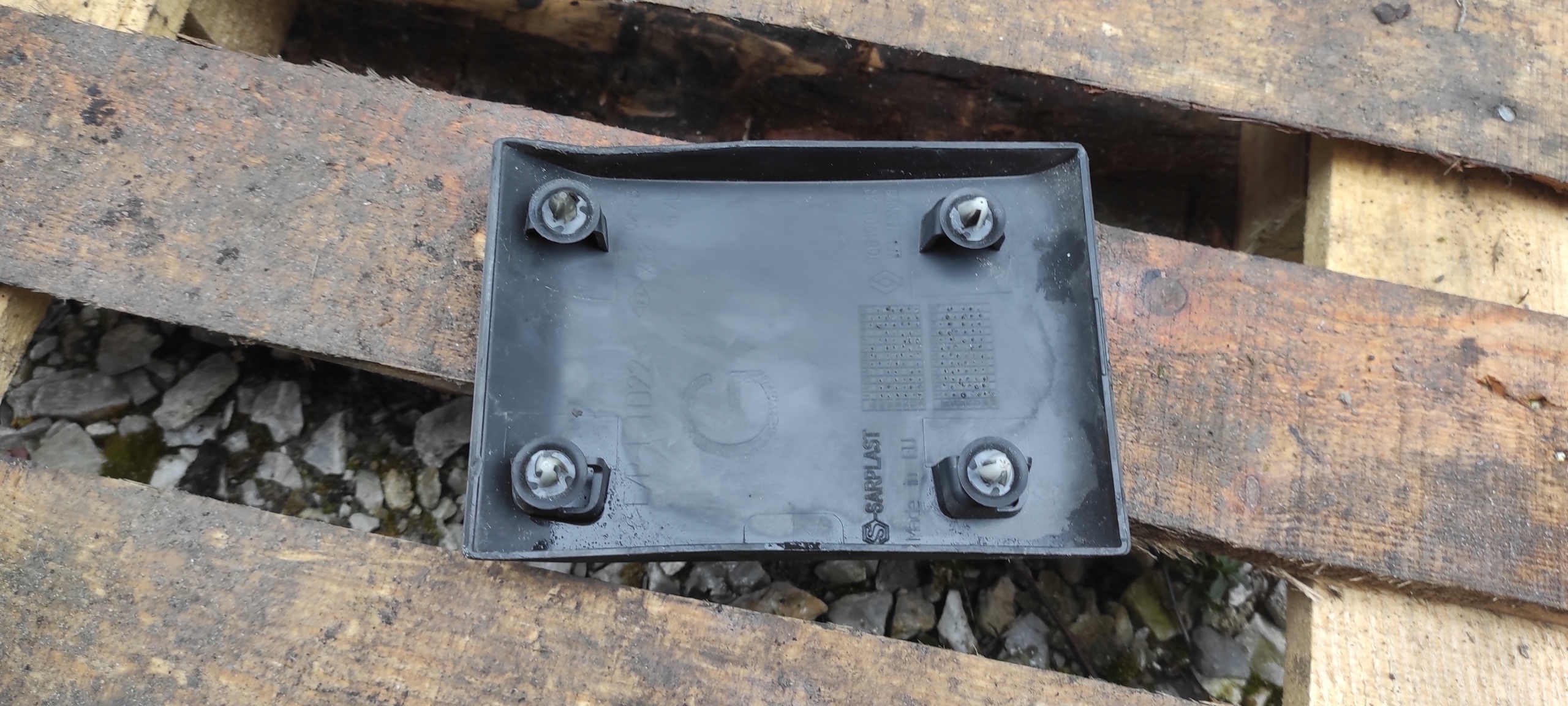 moulding SLUPKA left side RENAULT MASTER III 768190129R