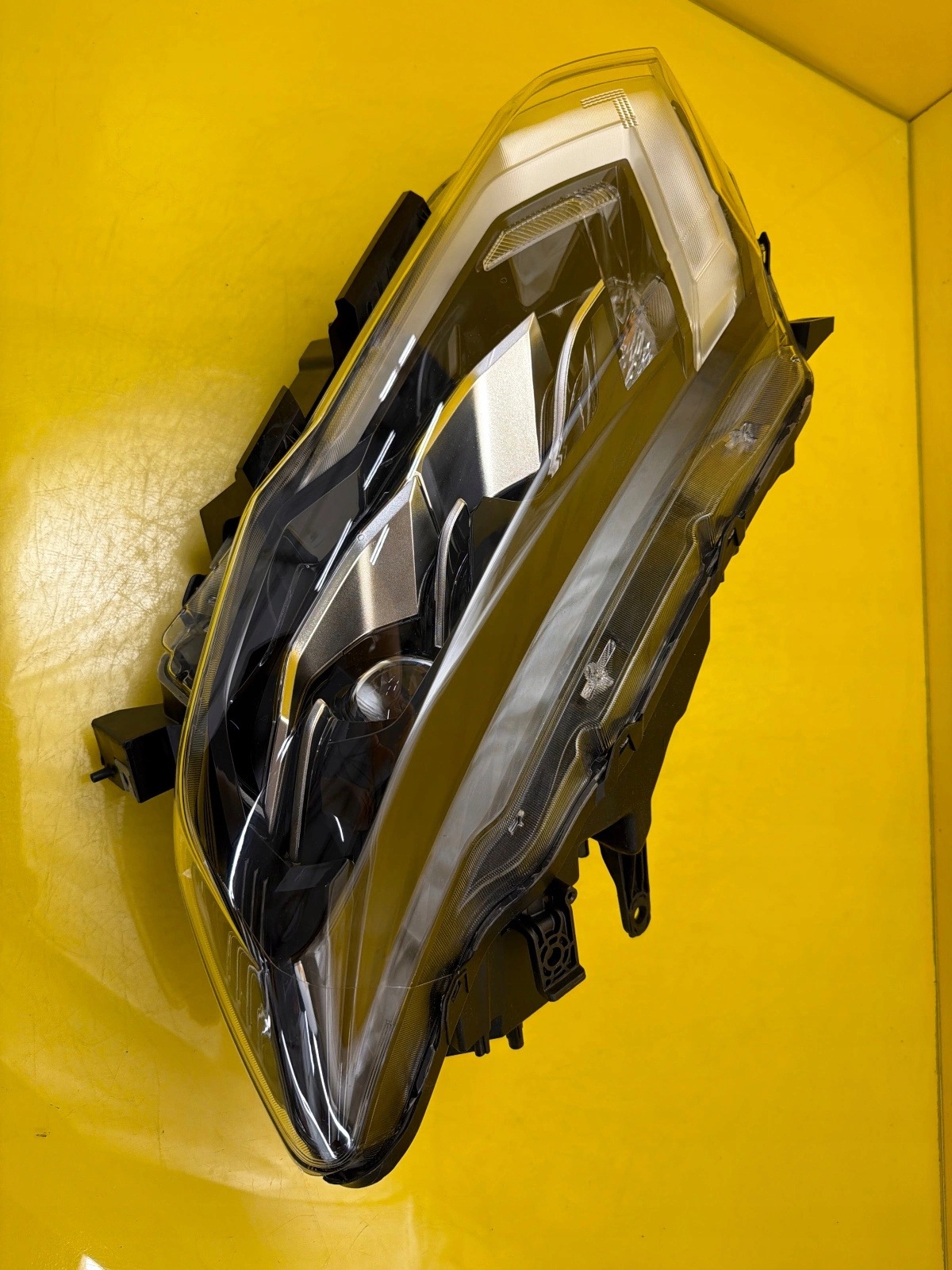 light right front Nissan X-Trail T-32 Lift Full Led