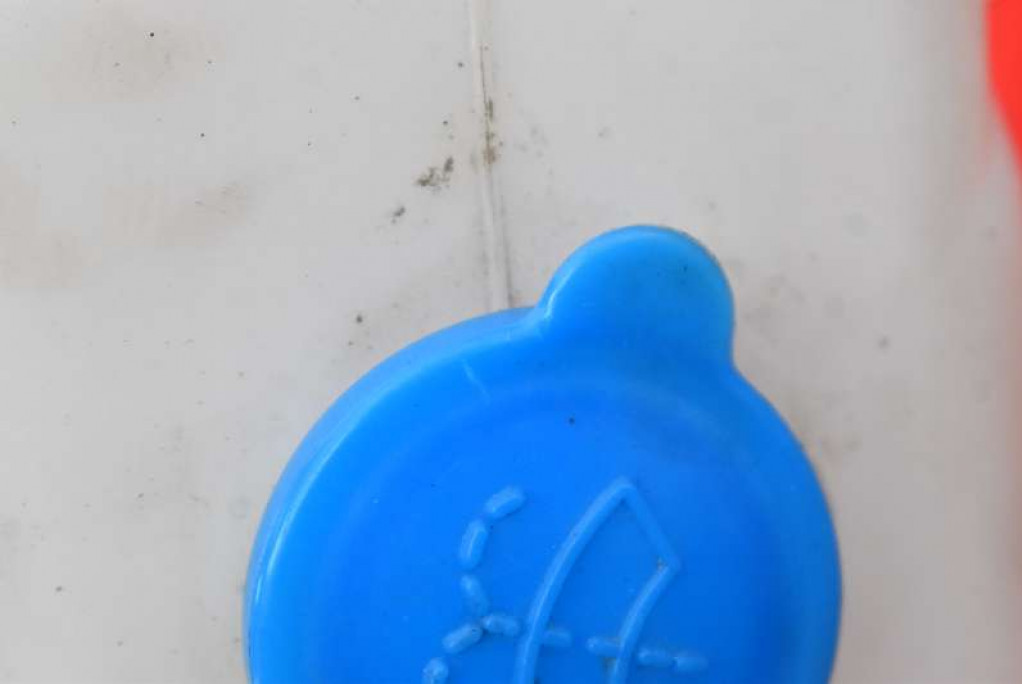 washer fluid tank REFLEKTOROW BMW E39 2.0i 150 KM 95-00