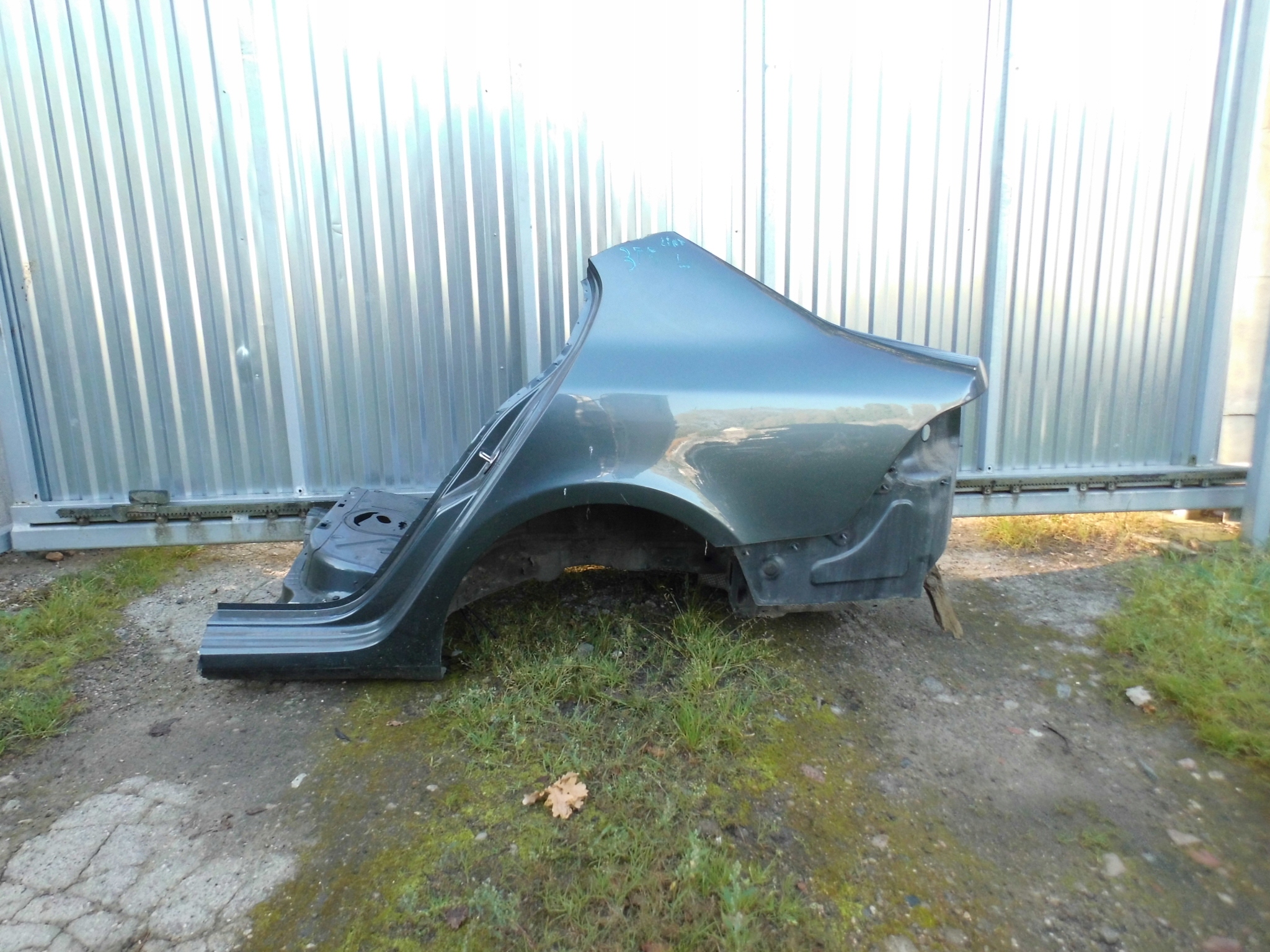 ЧЕТВЕРТИНА ШКОДА SUPERB II РЕСТАЙЛІНГ СЕДАН ЛІВА ЗАД. Lf7y