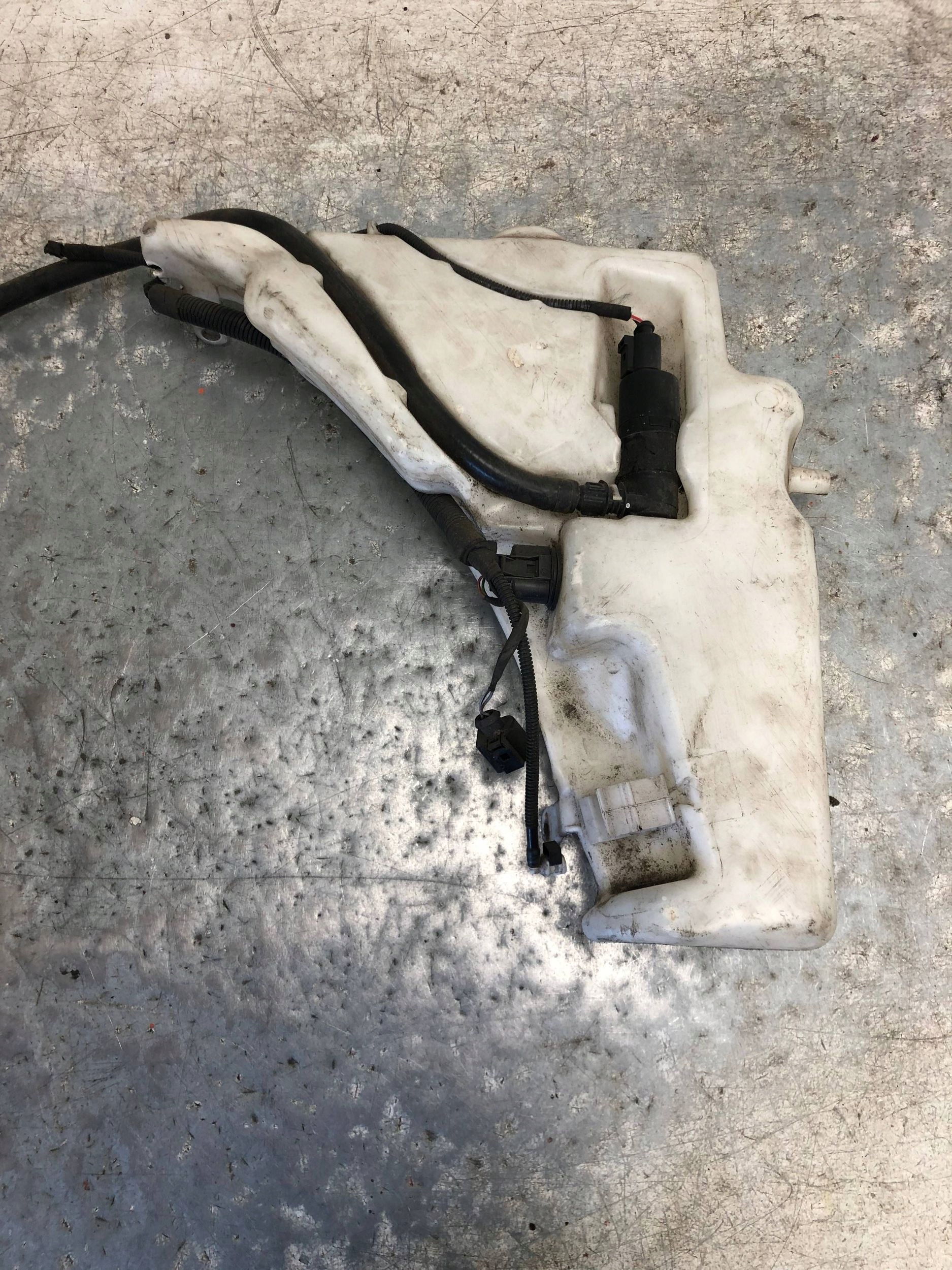 washer fluid tank XENON AUDI A4 B8 A5 8T0955453C