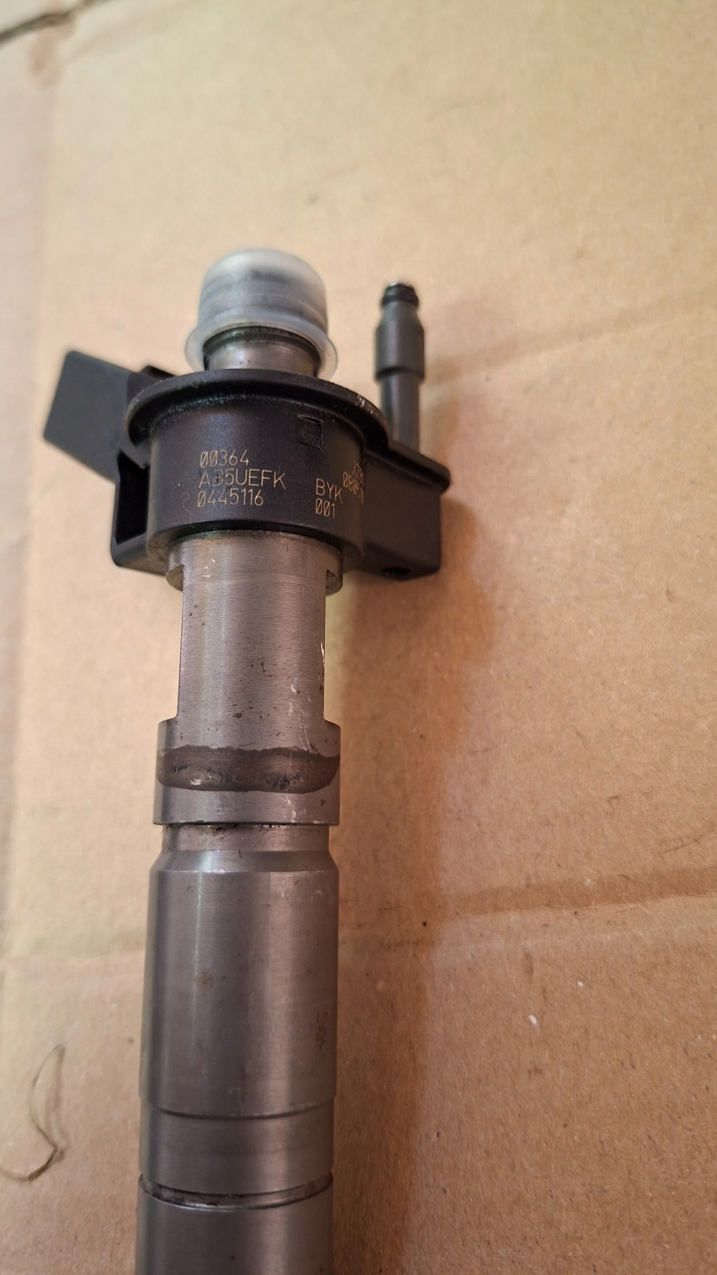 injector BMW N47 BOSCH 0445116001 WYDRUK