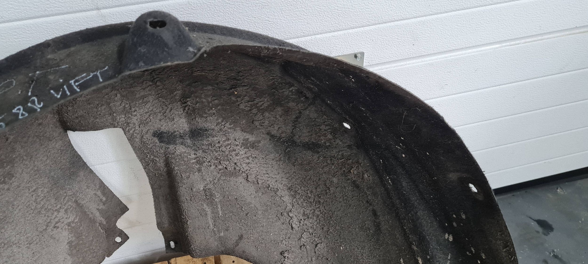 Q5 8R LIFT mudguard right right rear part MATERIAL 8R0810172C