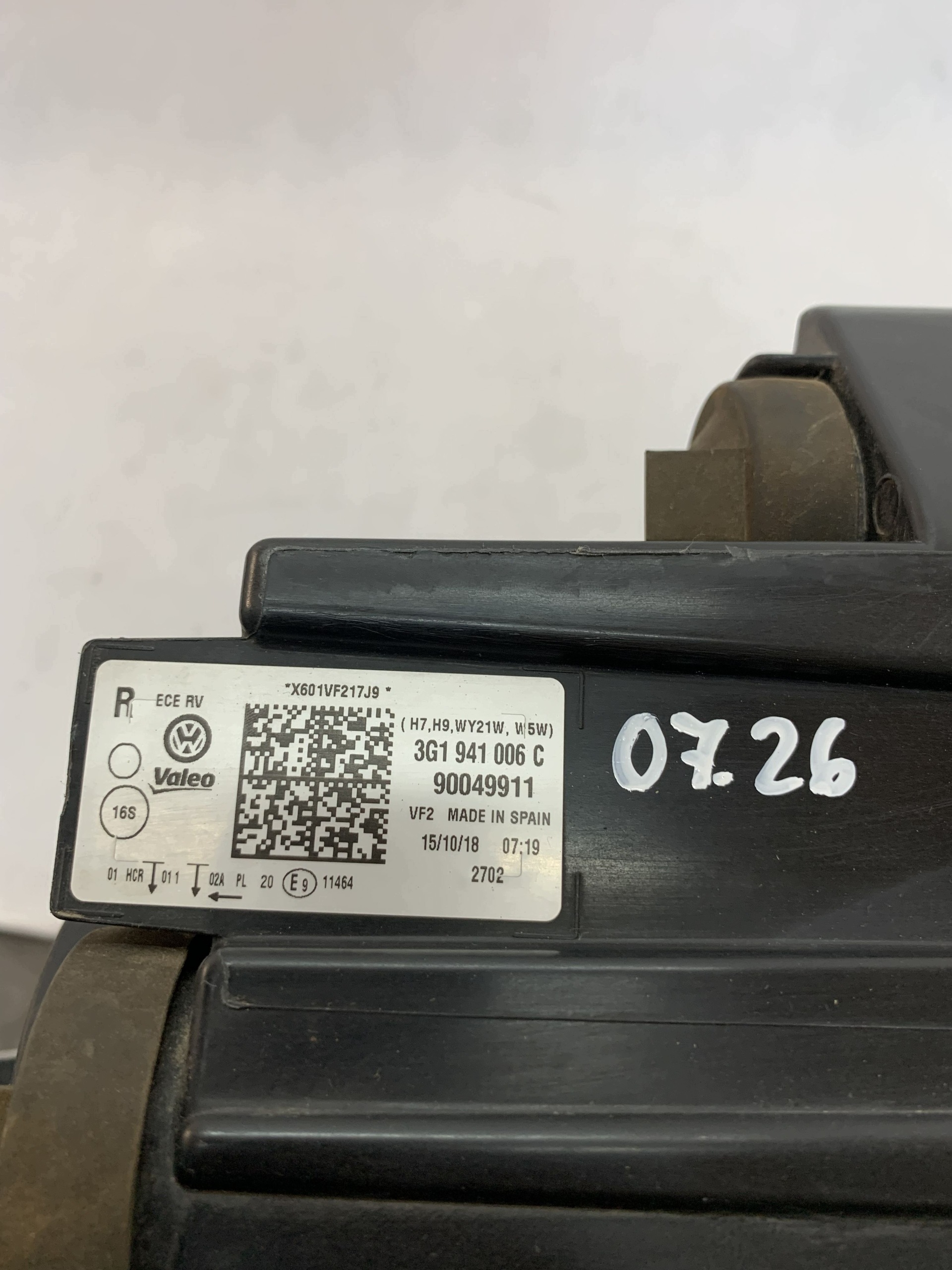 light right front reflektor Volkswagen Passat B8 15-19r 3G1941006C 07.26