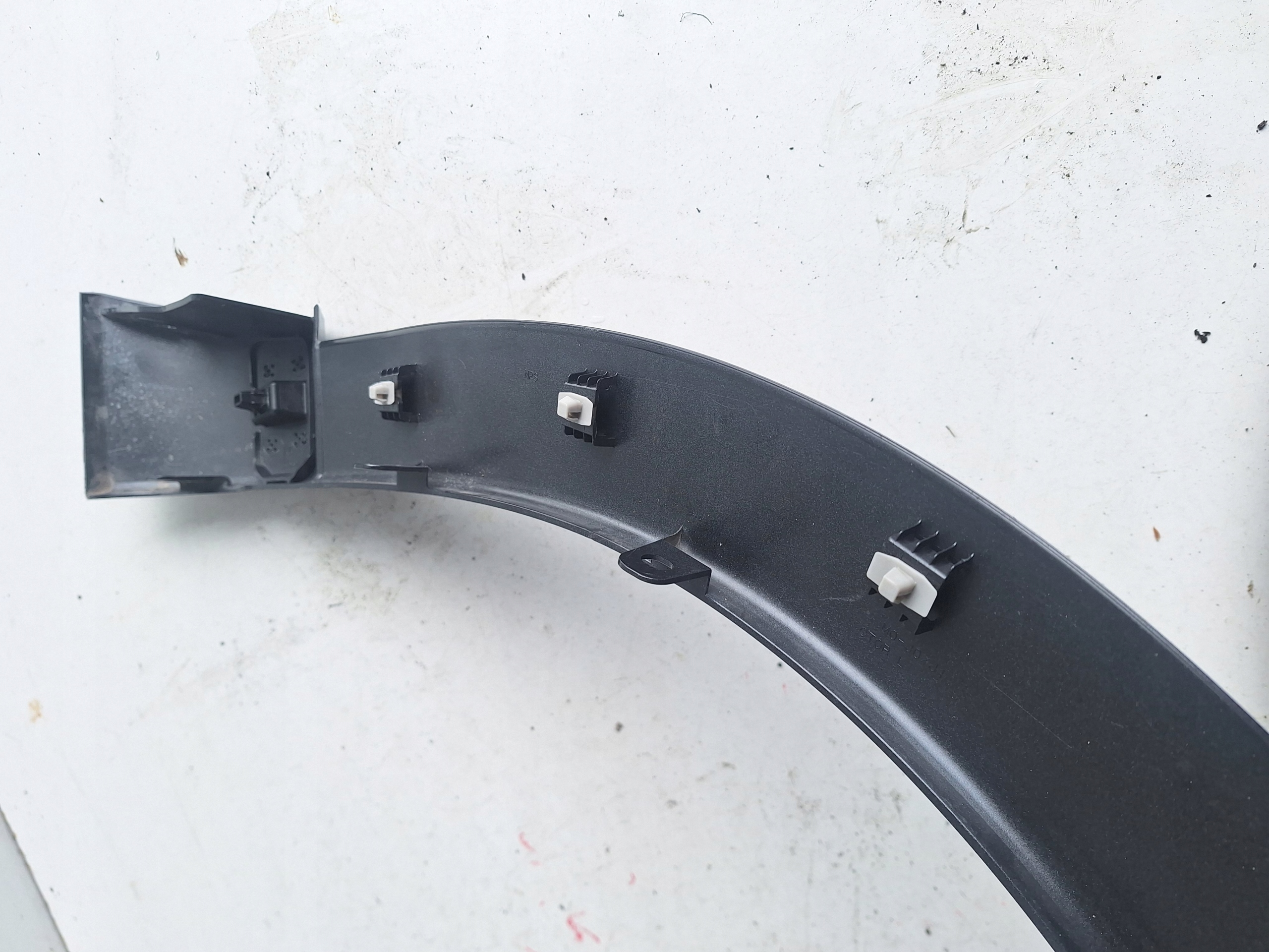 HONDA CR-V VI 2023-> moulding for fender left front