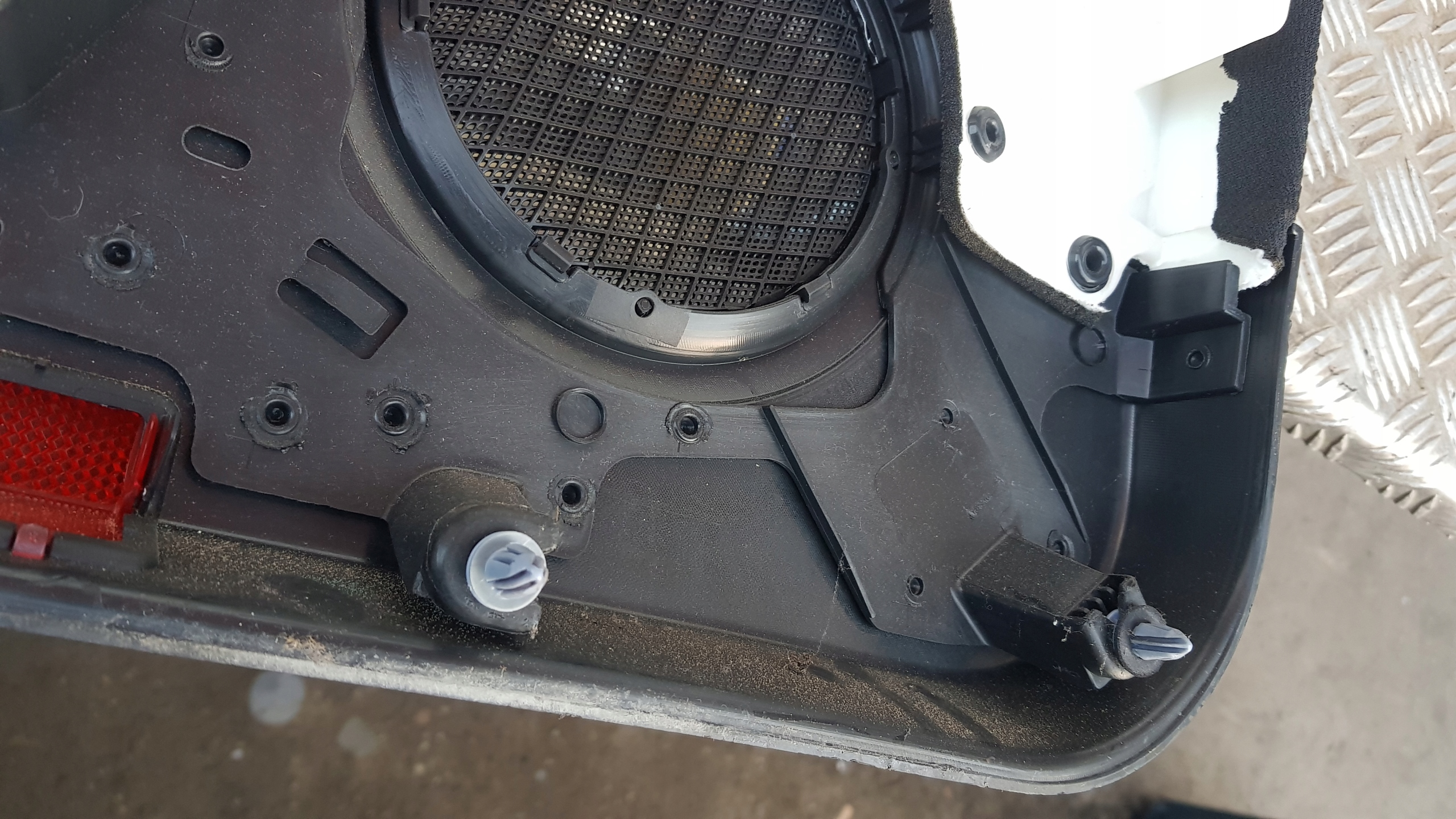 MERCEDES b-klasa W245 Seite verkleidung heck oder links 1sztuka
