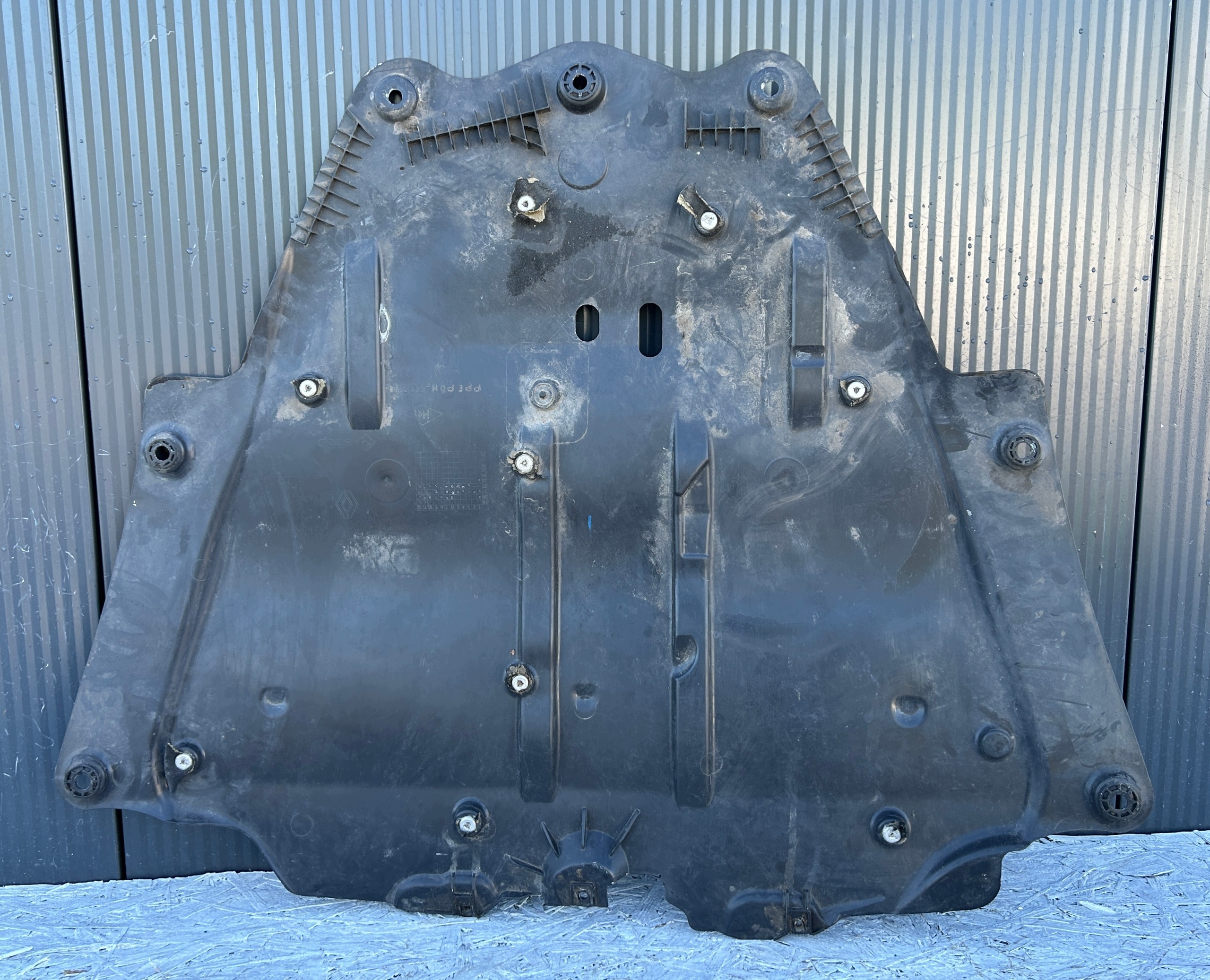 cover lower of the engine DACIA JOGGER LOGAN SANDERO III