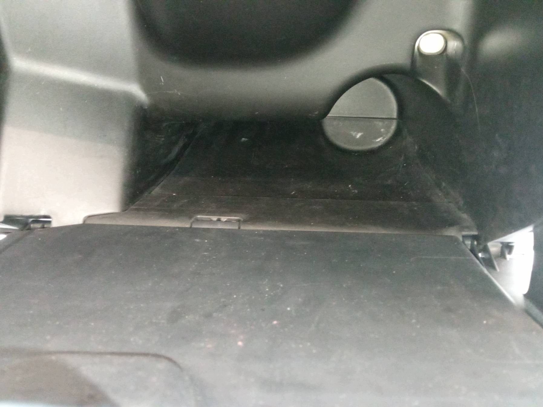 handschuhfach rechts des beifahrers armaturenbrett 6V1857097M Skoda Fabia III (2014- )