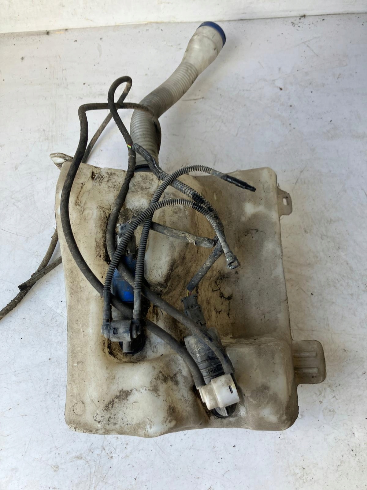 washer fluid tank CITROEN DS5 XENON