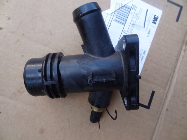 Водяний патрубок BMW F33 440i