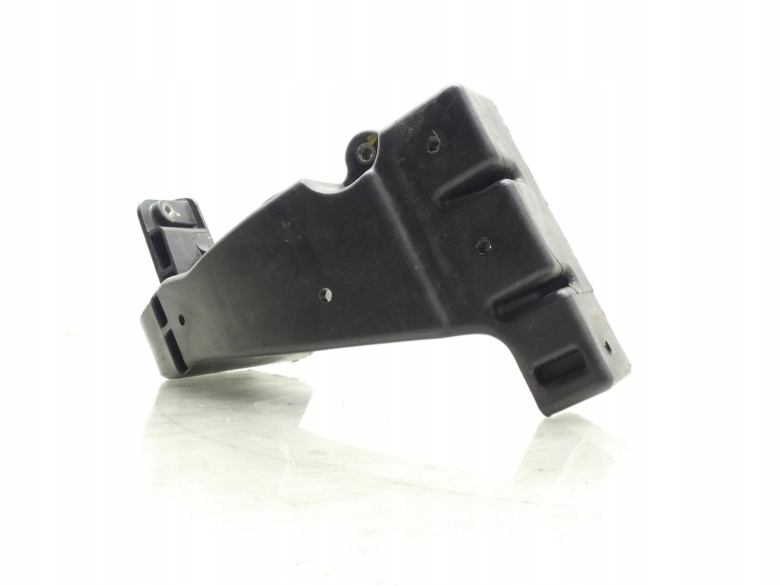 support bracket holder lights right front front HYUNDAI I40 64146-3Z000