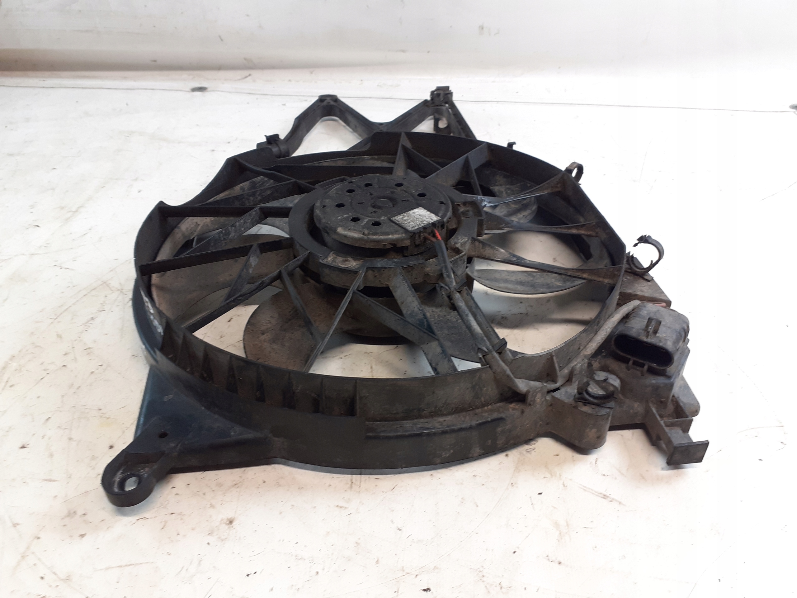 ventilátor chladiče OPEL ZAFIRA A 2.0D