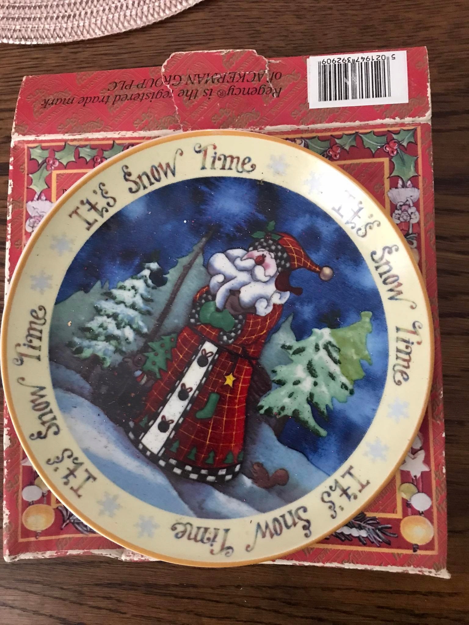 Porcelanowy talerz świąteczny Regency Fine Arts