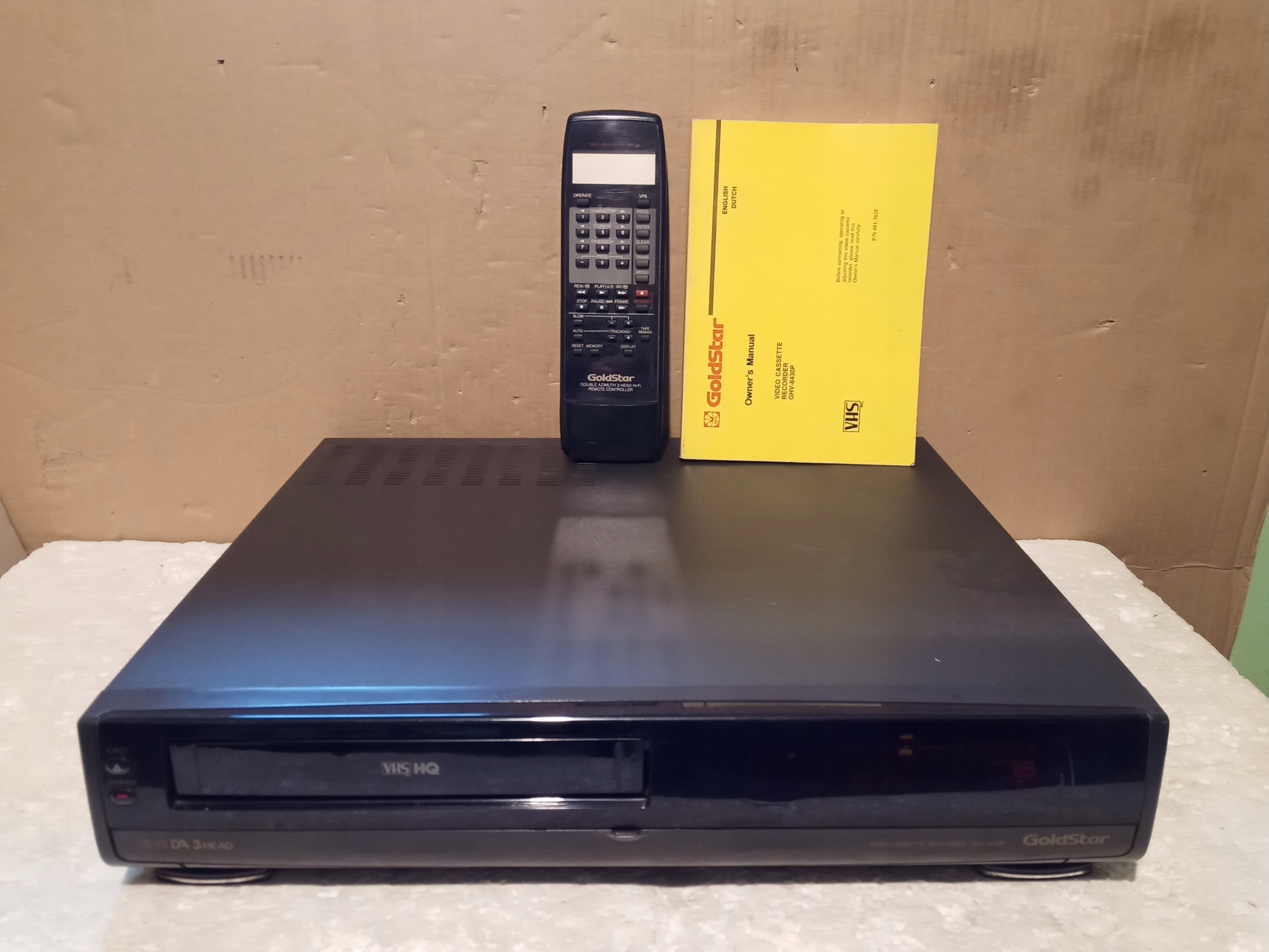 ВИДЕОМАГНИТОФОН GOLDSTAR ART B GHV-1295 (F)