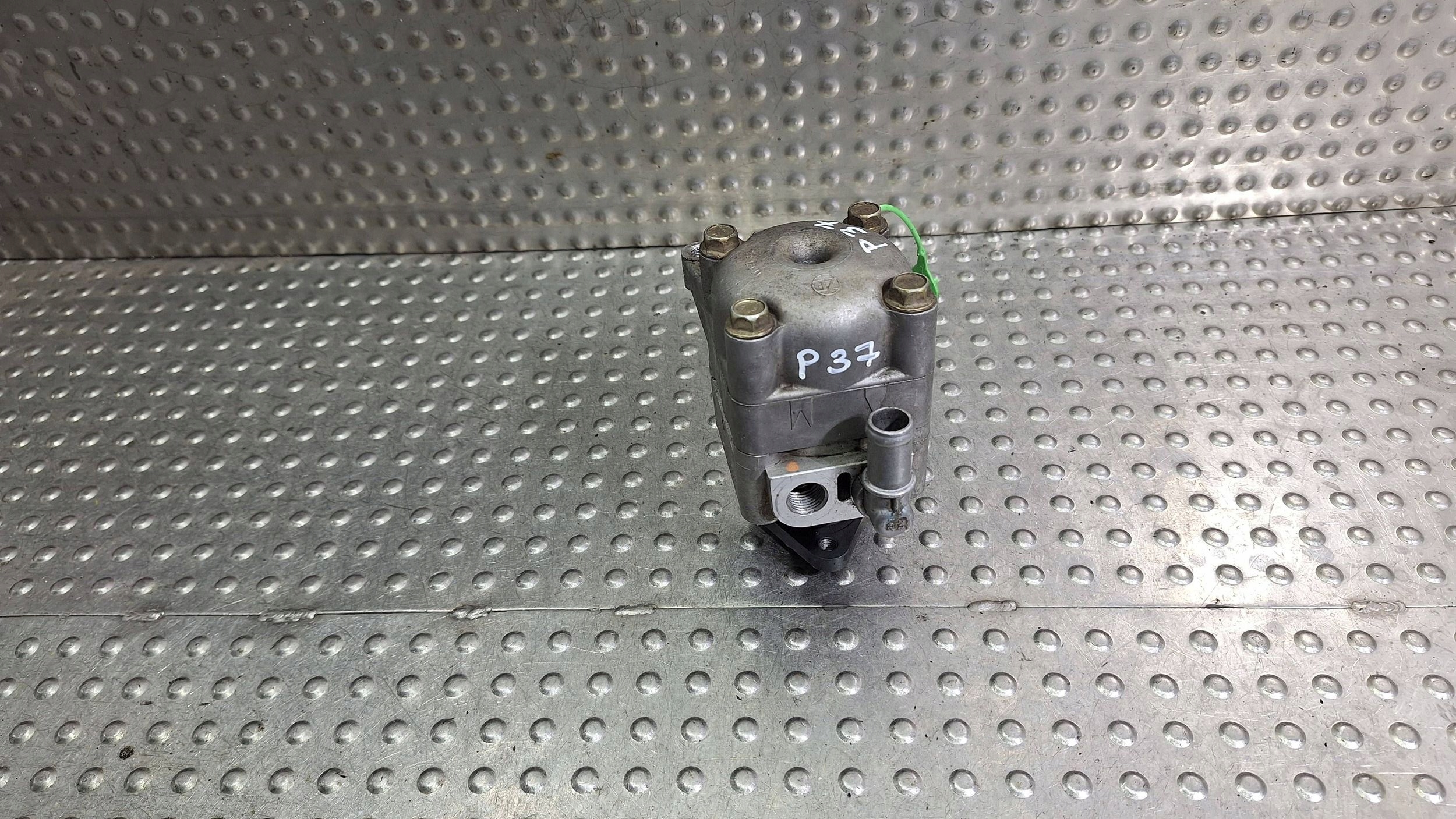servo pump 7613955116 6750111B BMW E46 1.9 B
