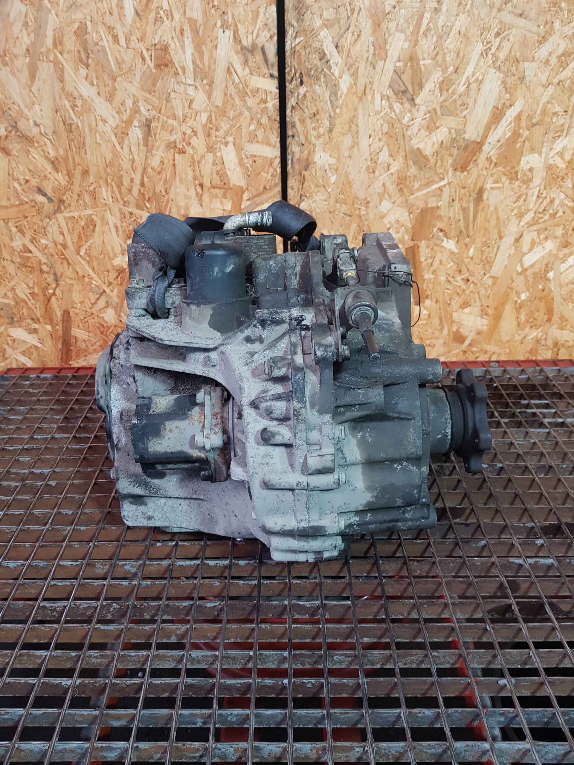 Getriebe AUTOMATYCZNA VOLKSWAGEN GOLF 5 PLUS KDC
