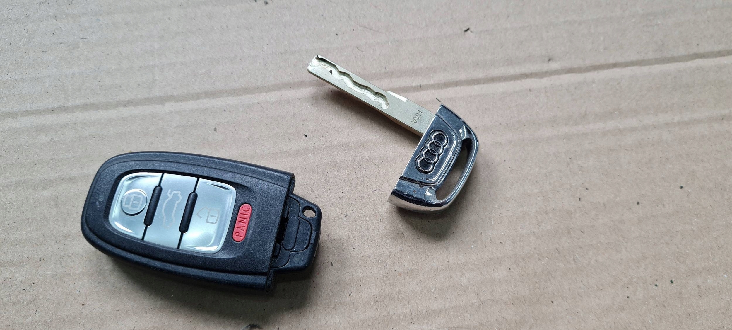 S6 C7 4G LIFT A6 key PILOT SMART KEY USA PANIC 4G0959754DM
