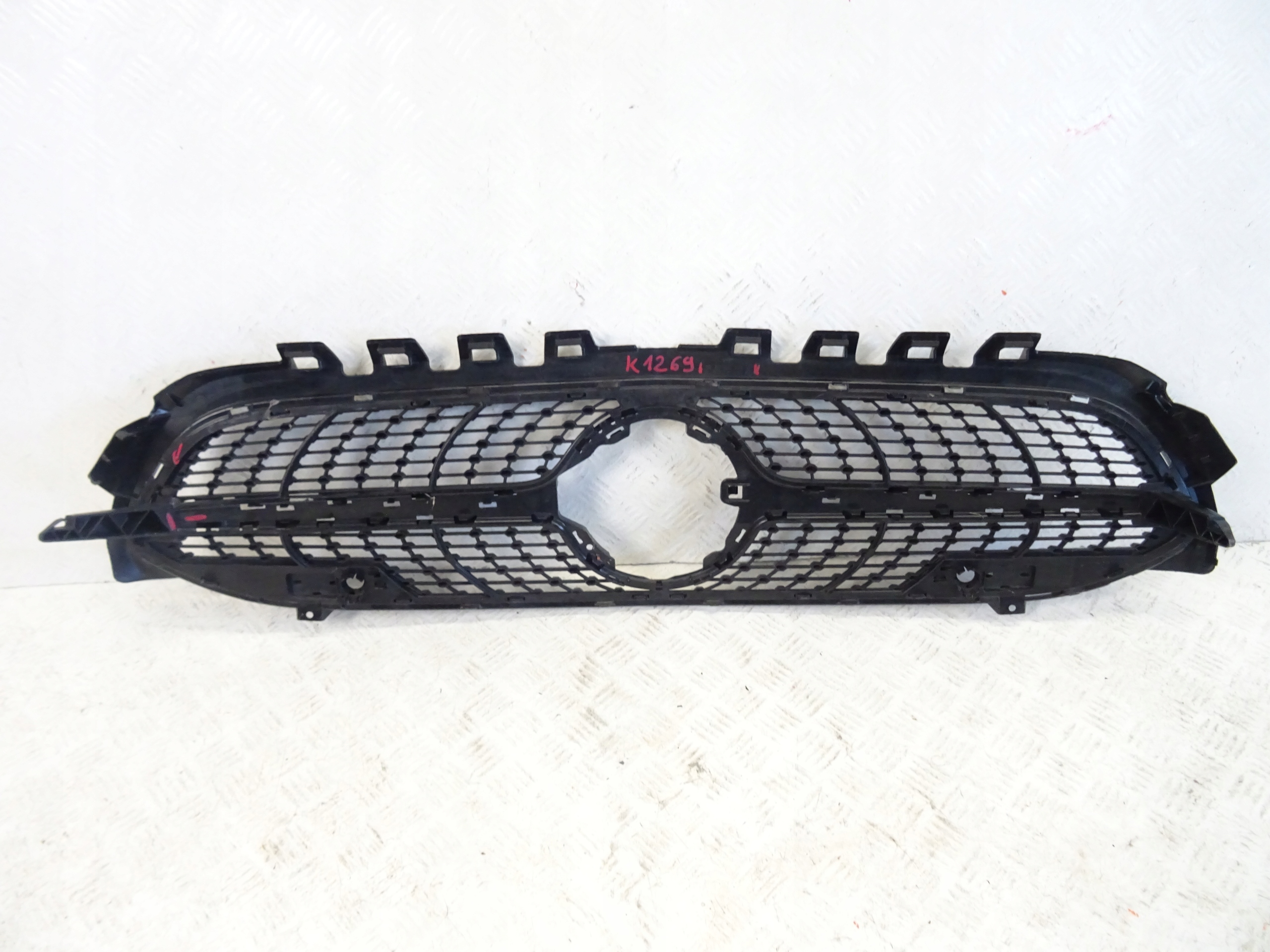 grill grille front front MERCEDES A-KLASA W177 A1778880200 .