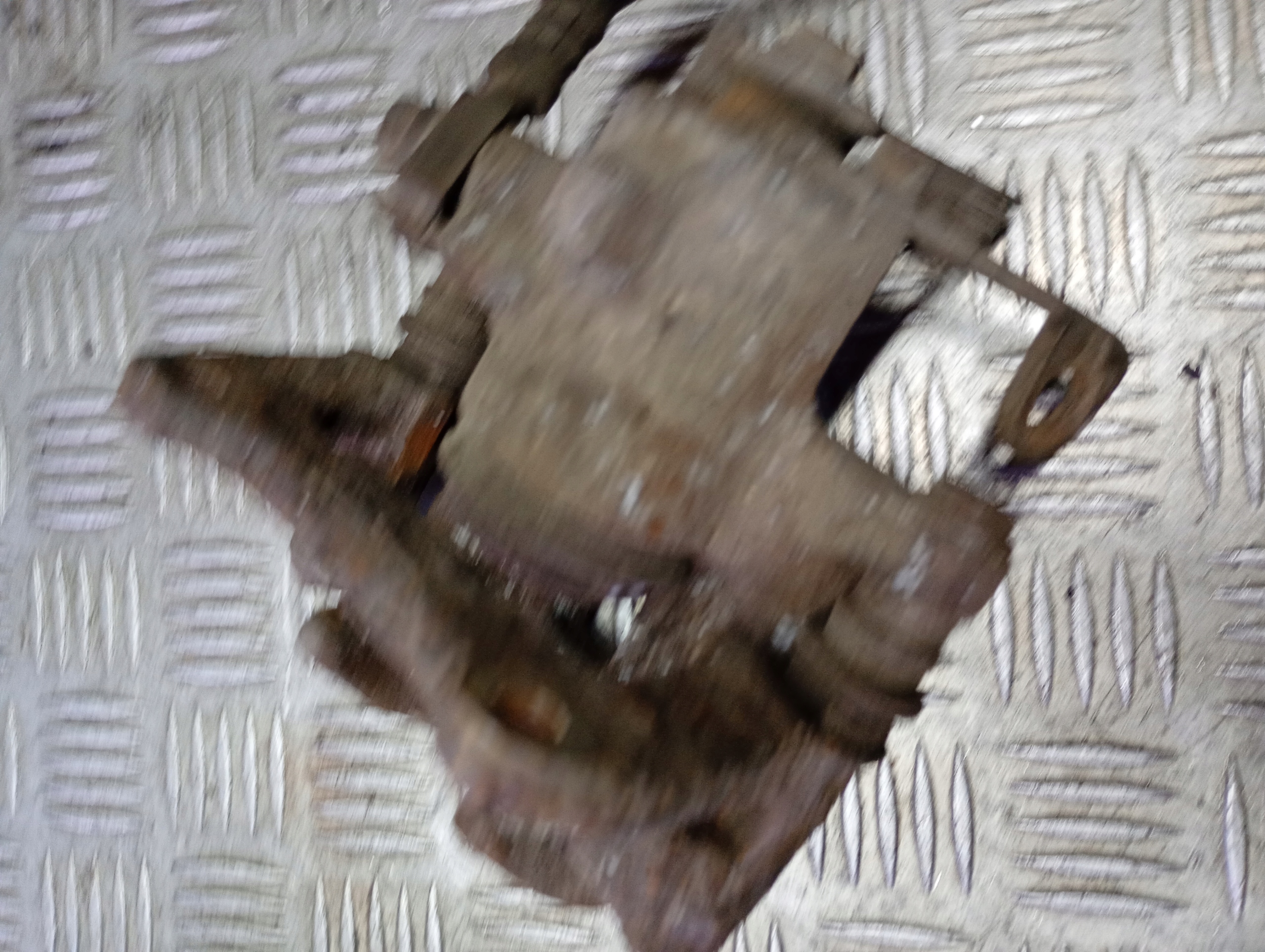AUDI A4 B6 Bremssattel Bremse Sattel Brems- links oder rechts heck JARZMO