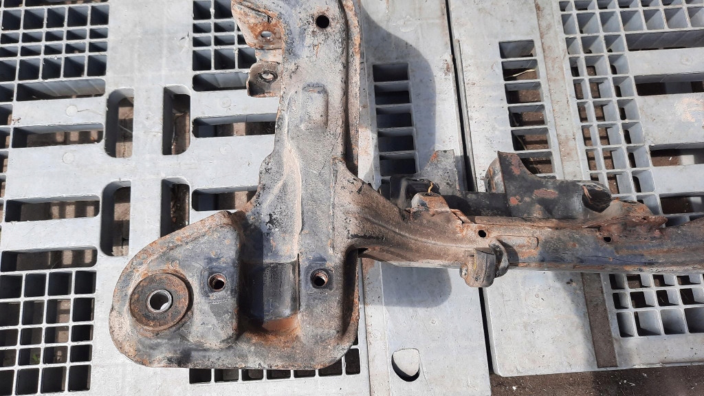 подрамник перед Hyundai атос II 1.1b 05R