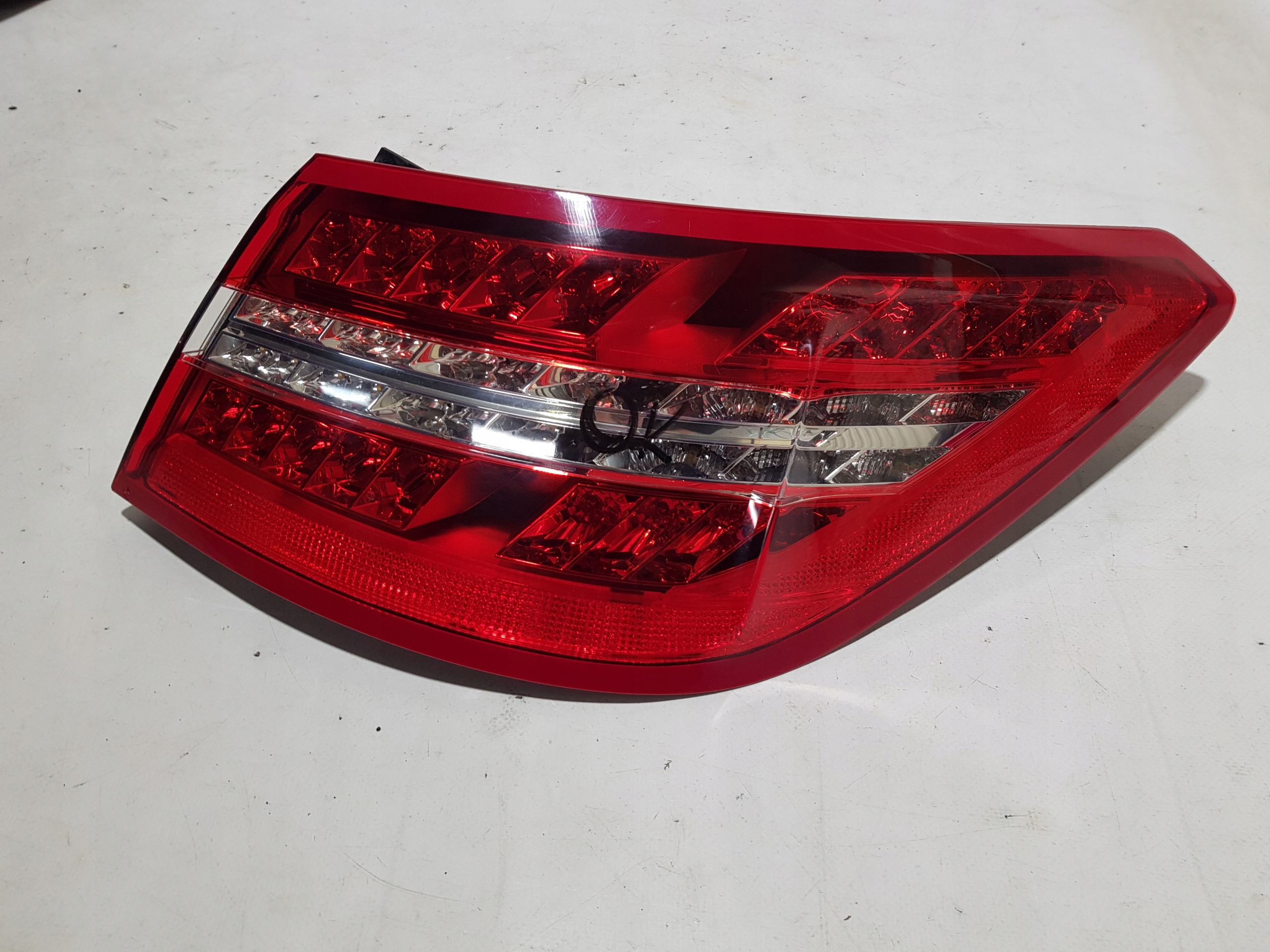 MERCEDES E COUPE CABRIO W207 C207 light right rear part rear left LED 2079060258