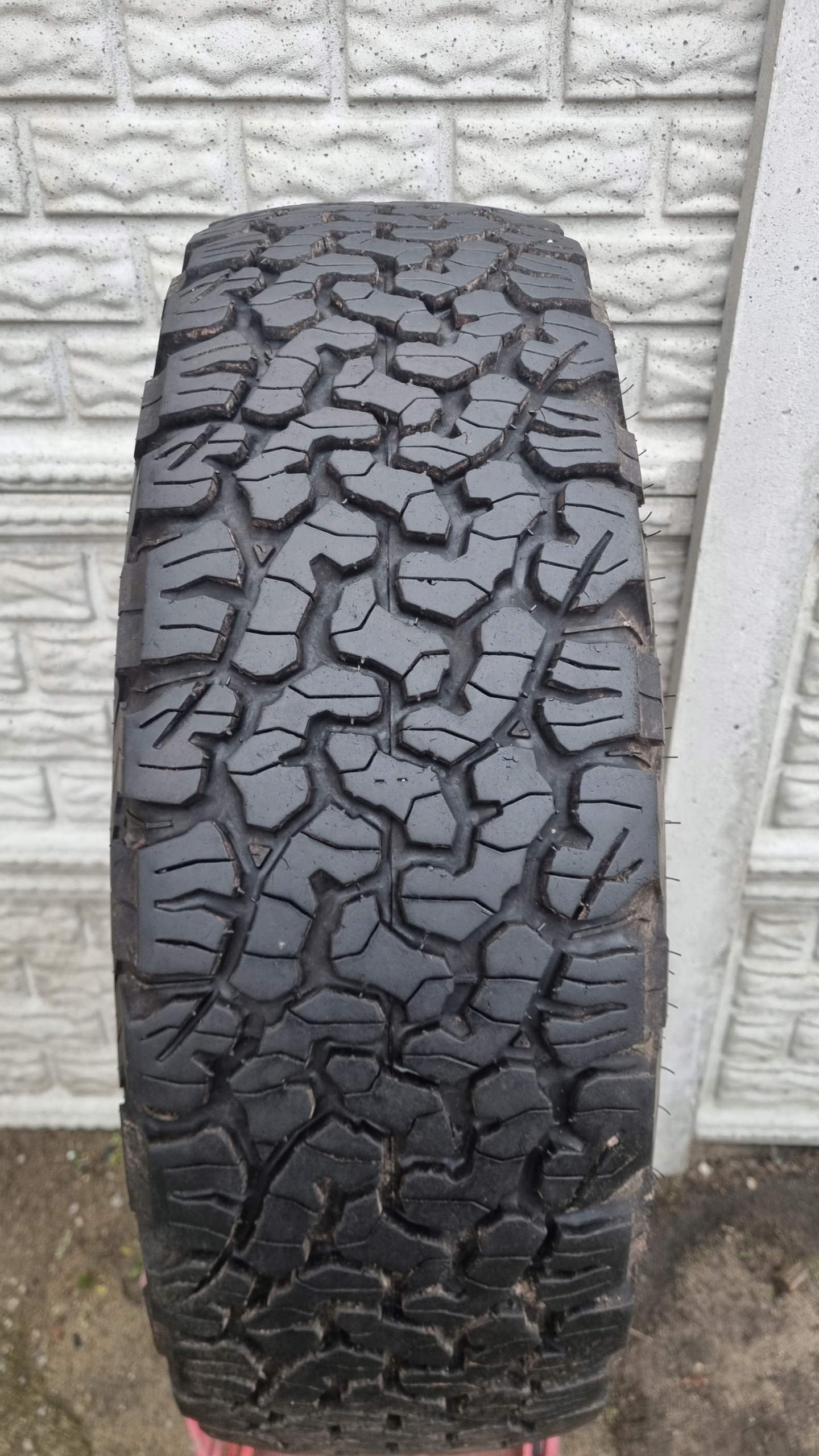 1x Opona terenowa BFGoodrich All Terrain T/A KO2 255/75R17 108S 9,8mm
