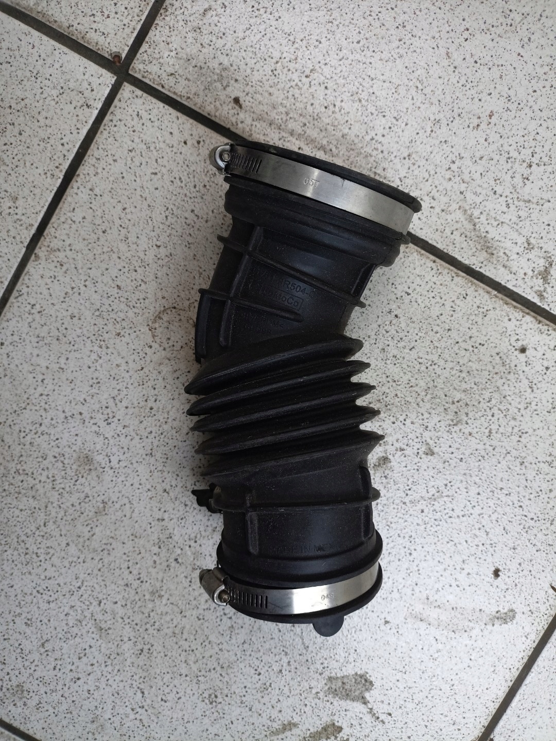 pipe air Ford Escape 3 C520 facelift 2017 GV61-9R504-CB