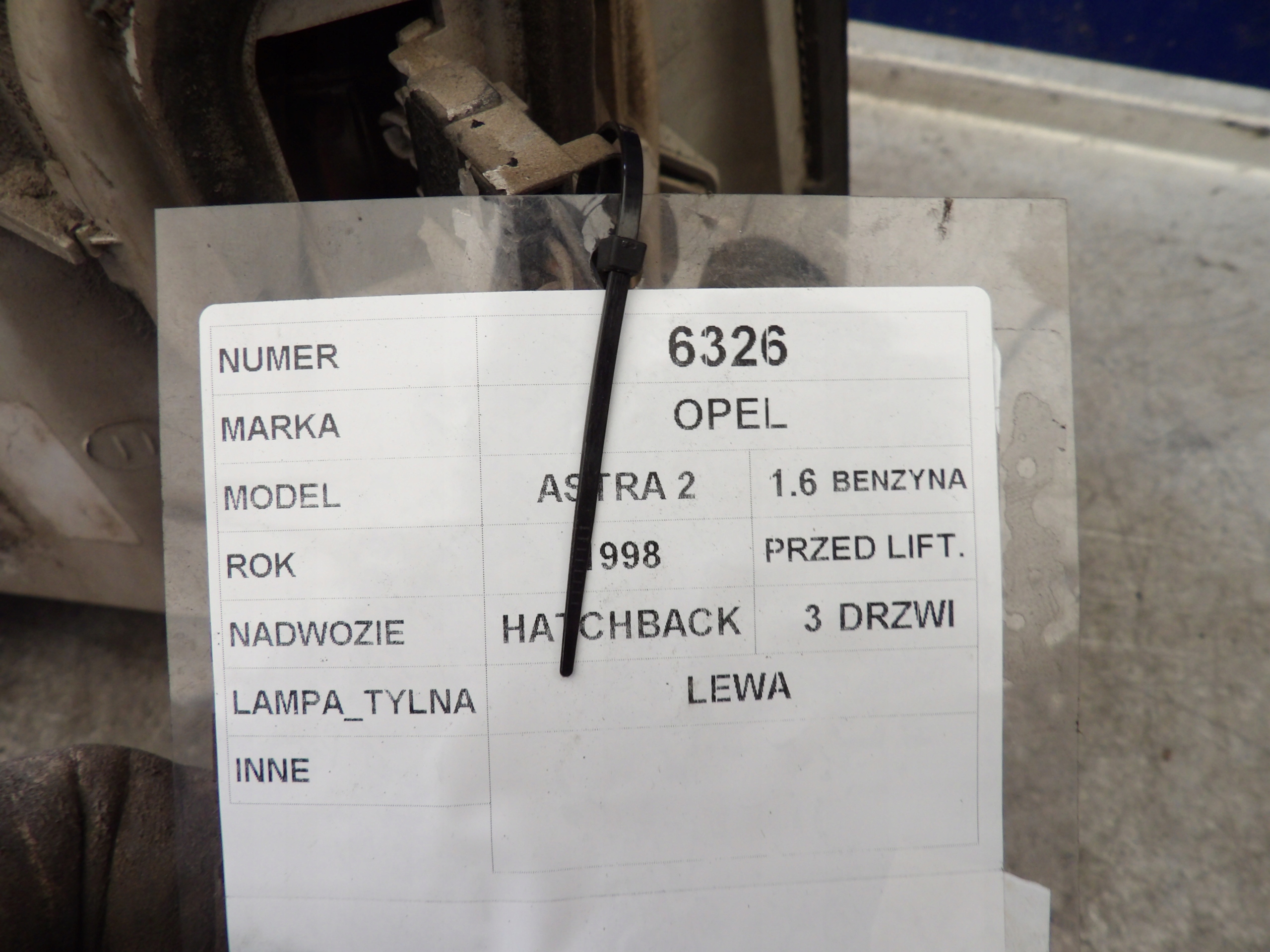 OPEL ASTRA 2 G dveře předek levé kol. Z147