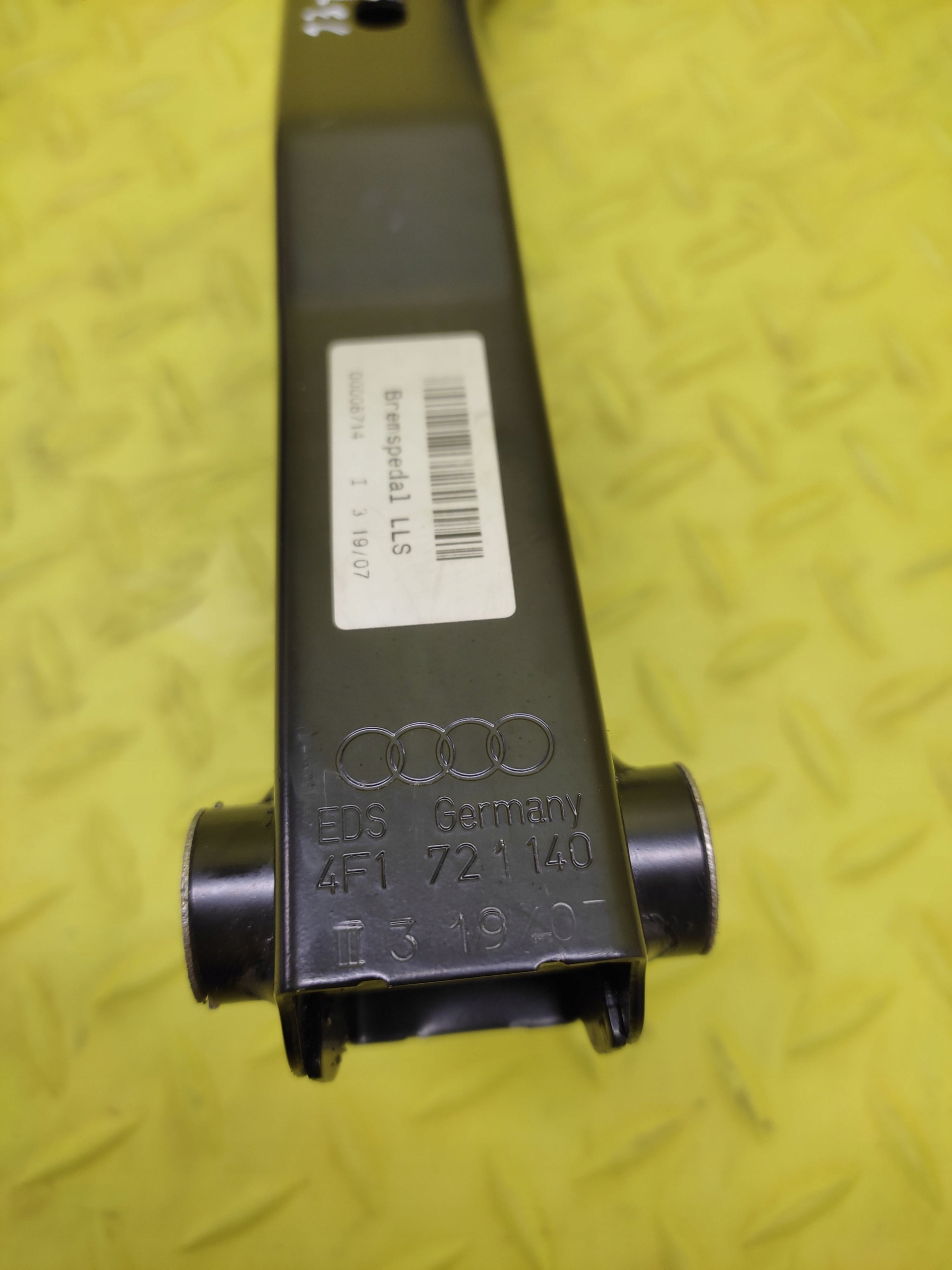 Audi A6 C6 педаль тормоза 4F1721140