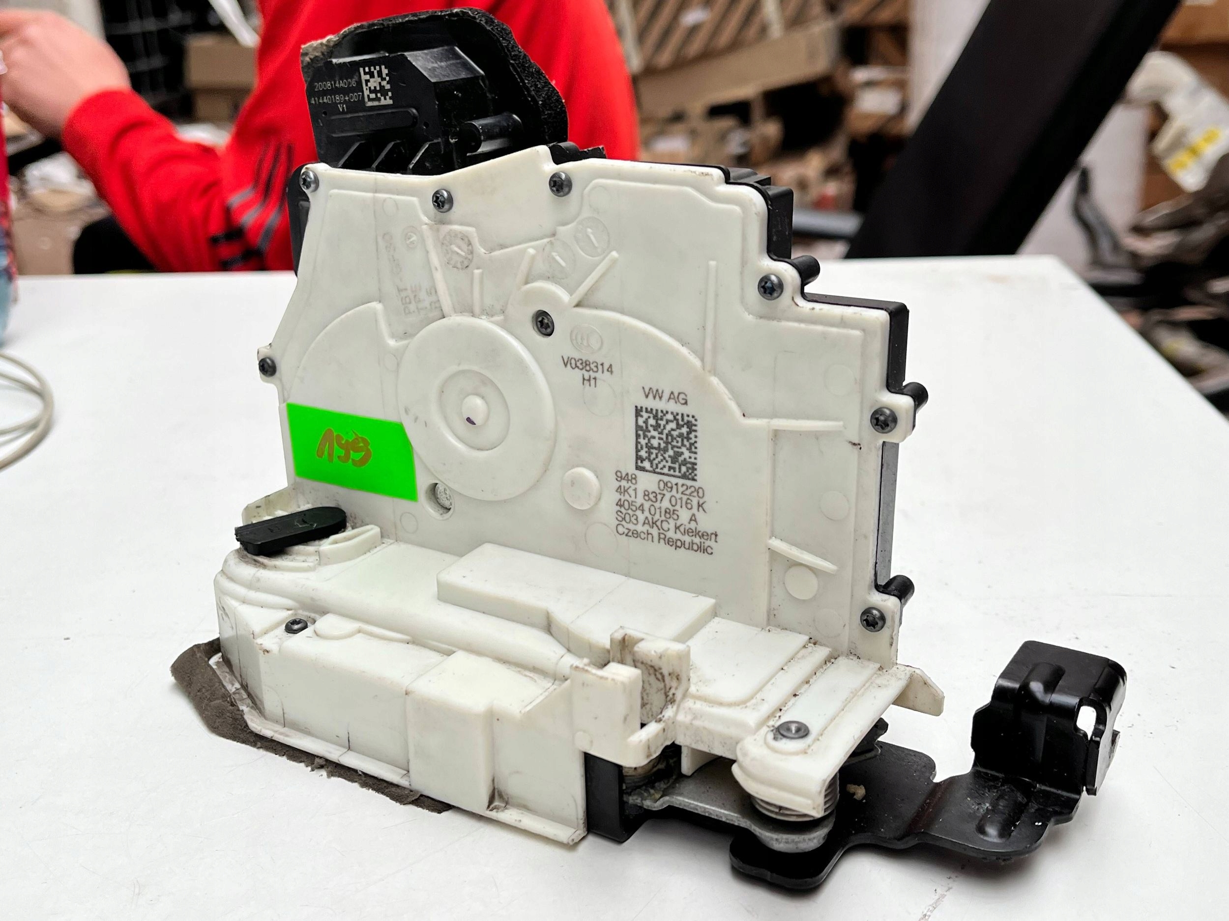 original lock door right front Audi RS Q8 4K1837016K !J