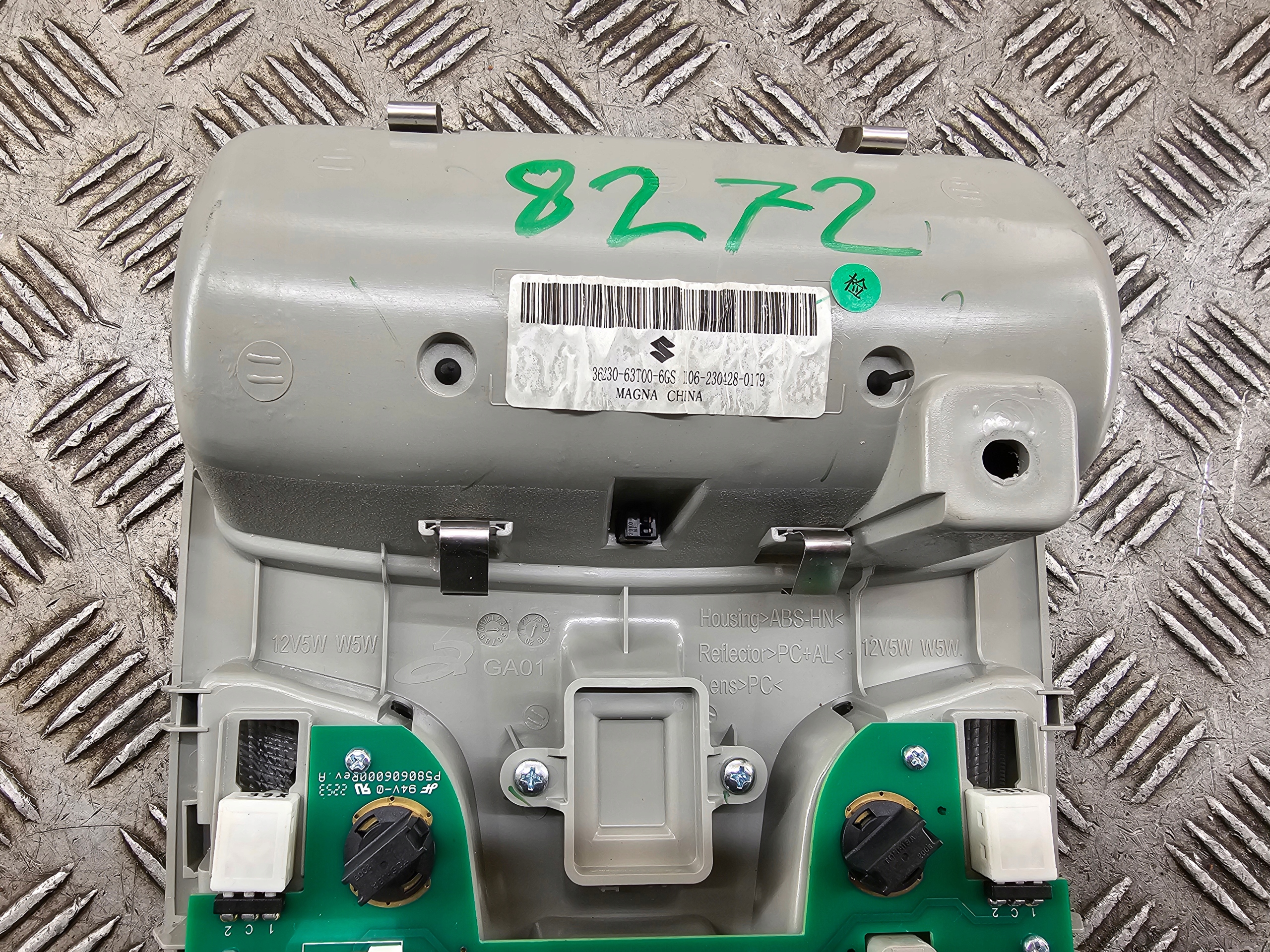 SUZUKI SX4 S-CROSS 22R lighting light cabs 36230-63T00