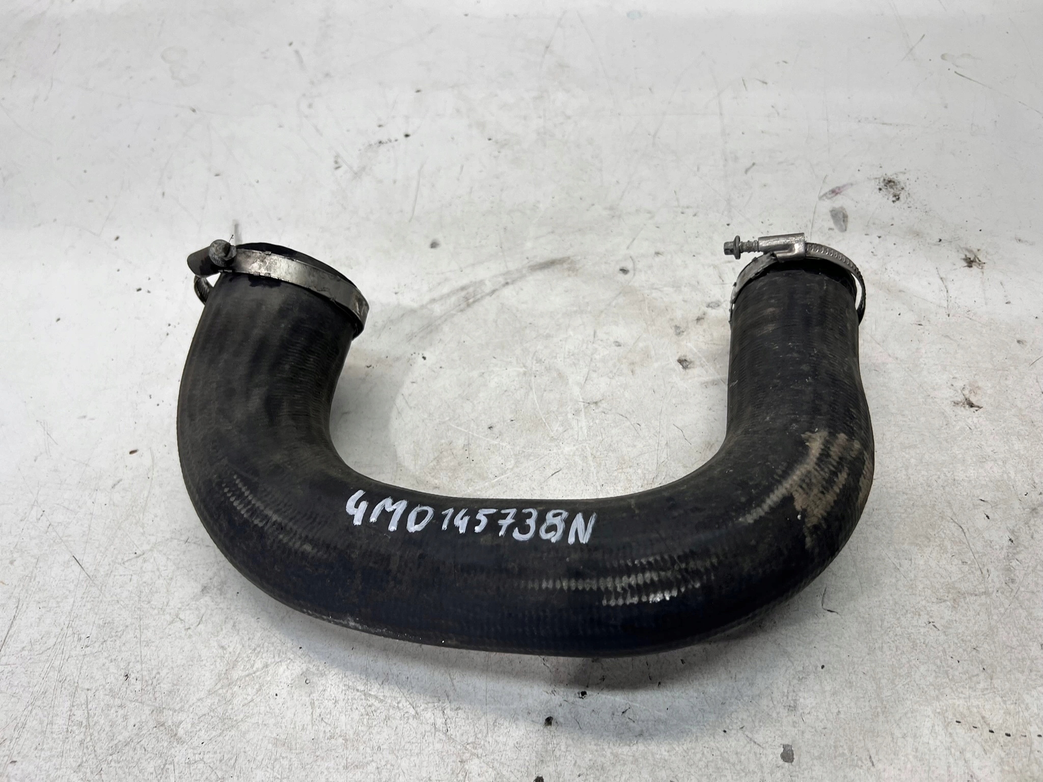 trouba hadice intercoolera AUDI Q7 4M 4M0145738N