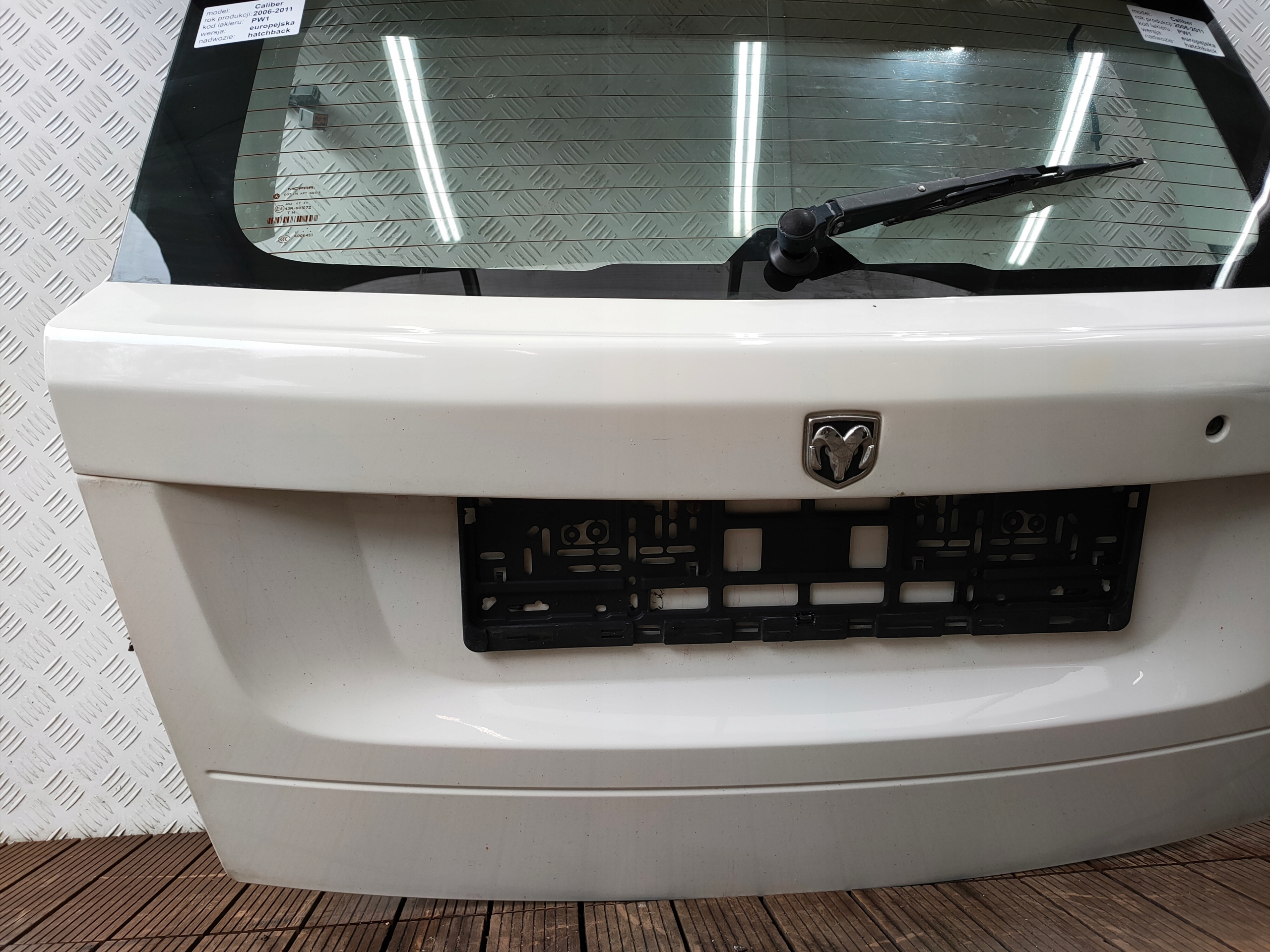DODGE CALIBER 06-11 boot doors boot rear part colour PW1