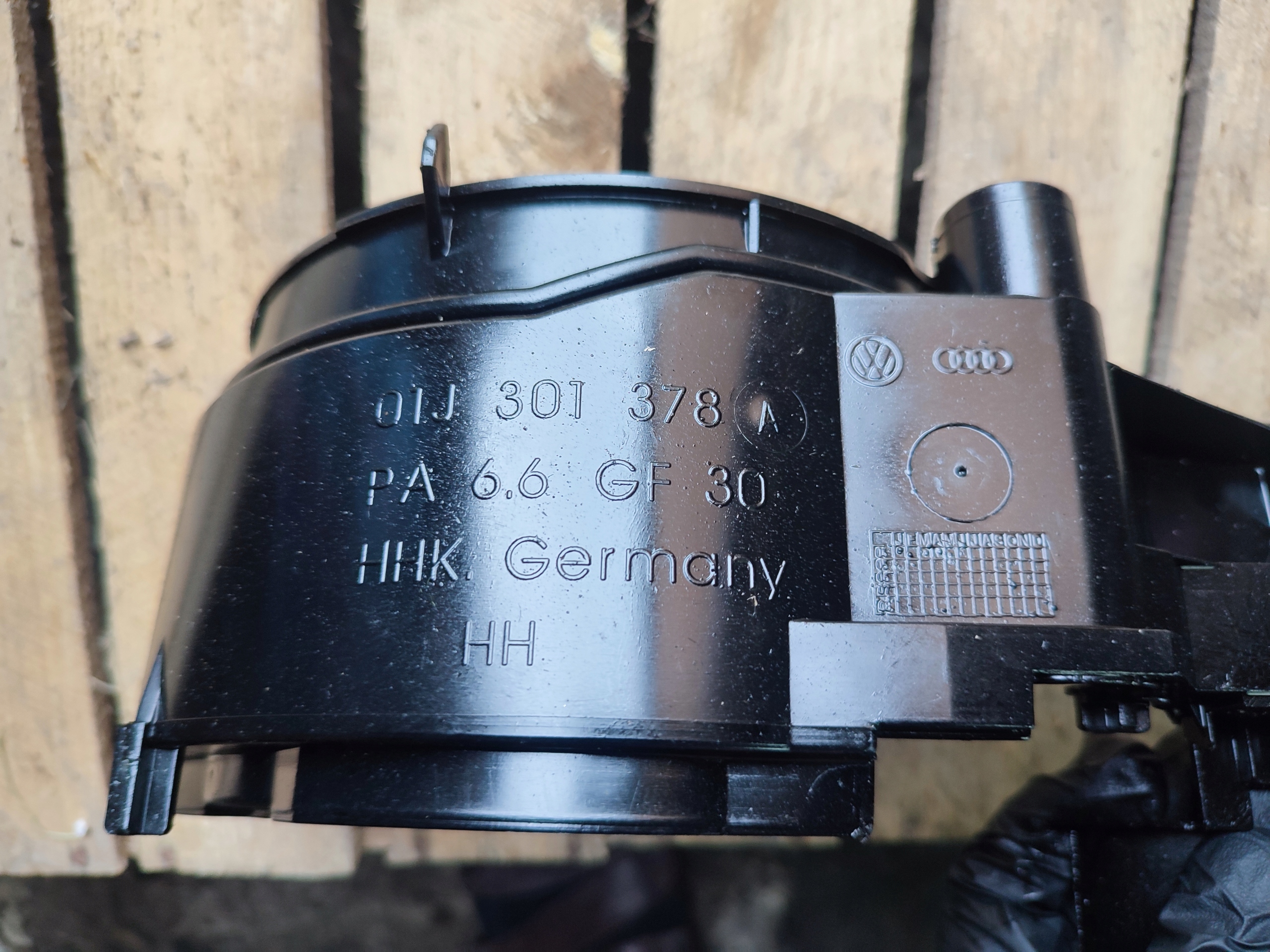 Blende Abdeckung LANCUCHA Getriebe CVT AUDI 01J301378A