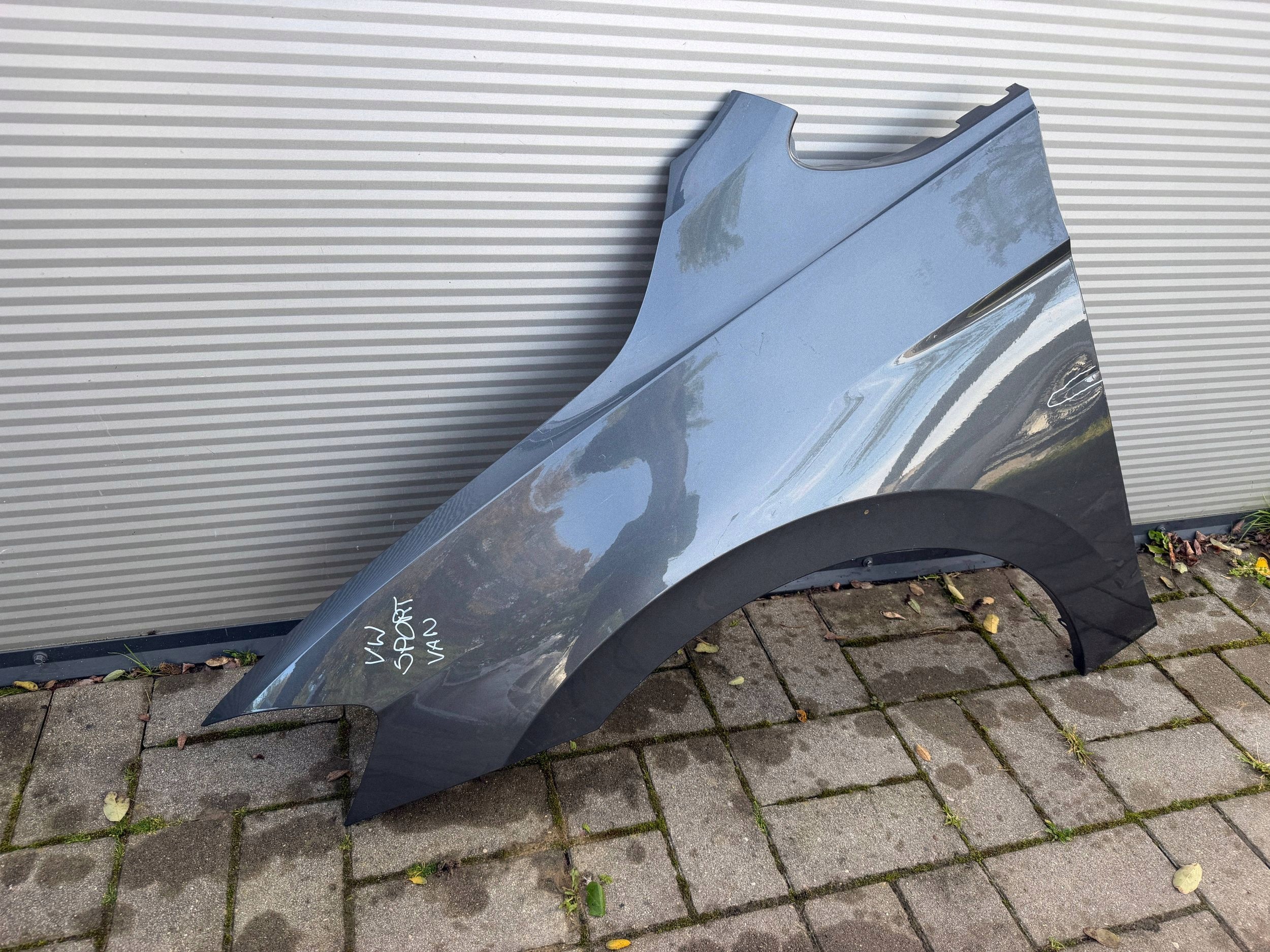 Vw Sportvan 510 14- blatník levý předek přední