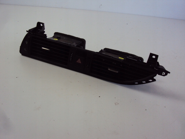 Вентиляційні решітки аварійної панелі AUDI A6 C7