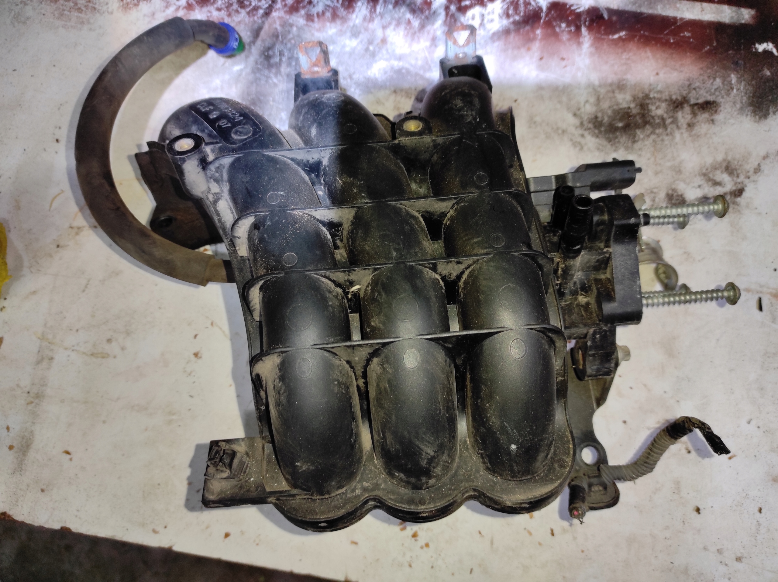 intake manifold MITSUBISHI COLT MN143824